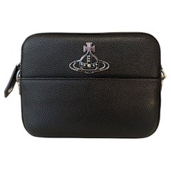 Vivienne Westwood Black Vegan Camera Bag Vivienne Westwood Black Vegan Camera Bag