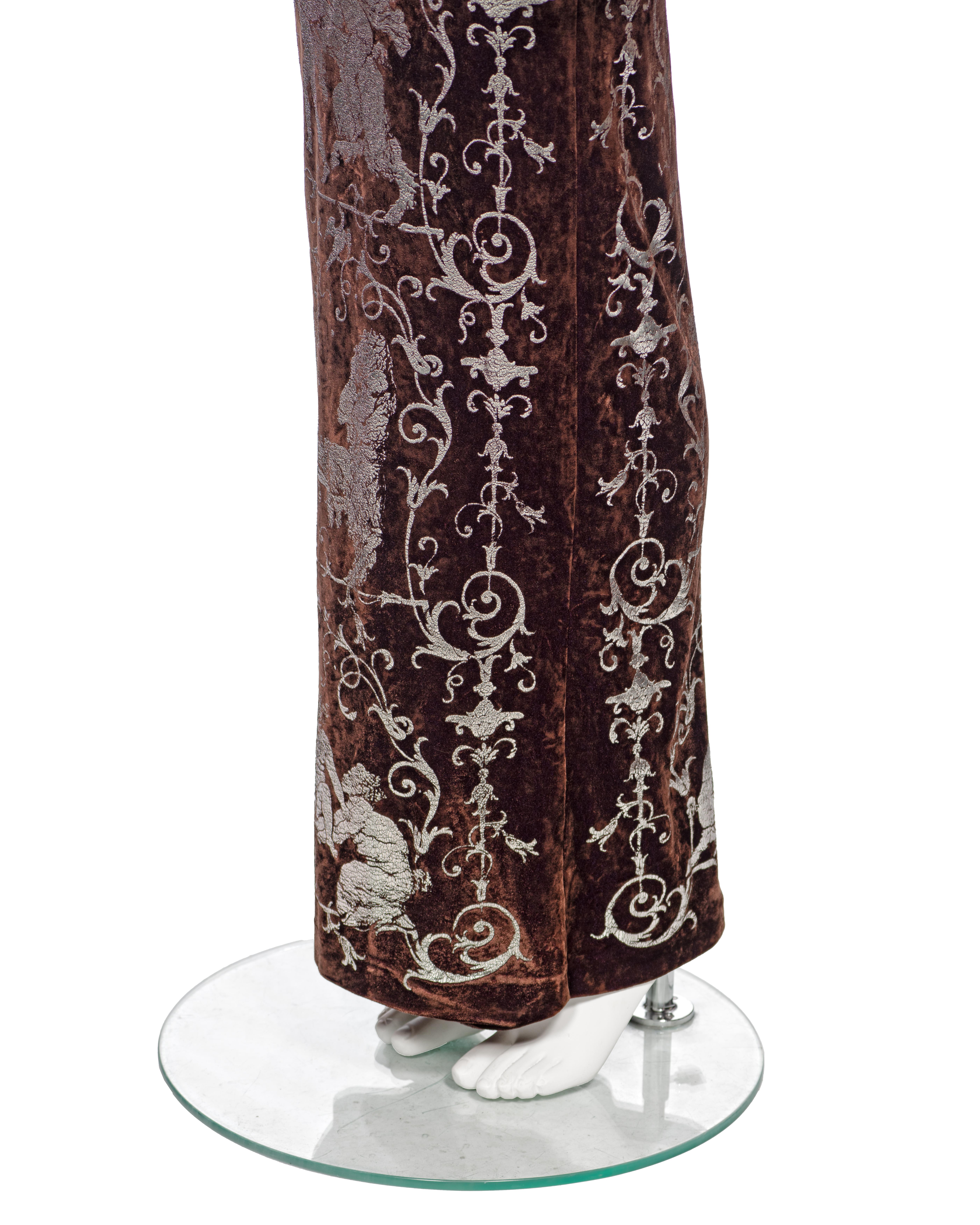 Robe longue en velours écrasé Brown 'Portrait Collection' de Vivienne Westwood, fw 1990 en vente 9