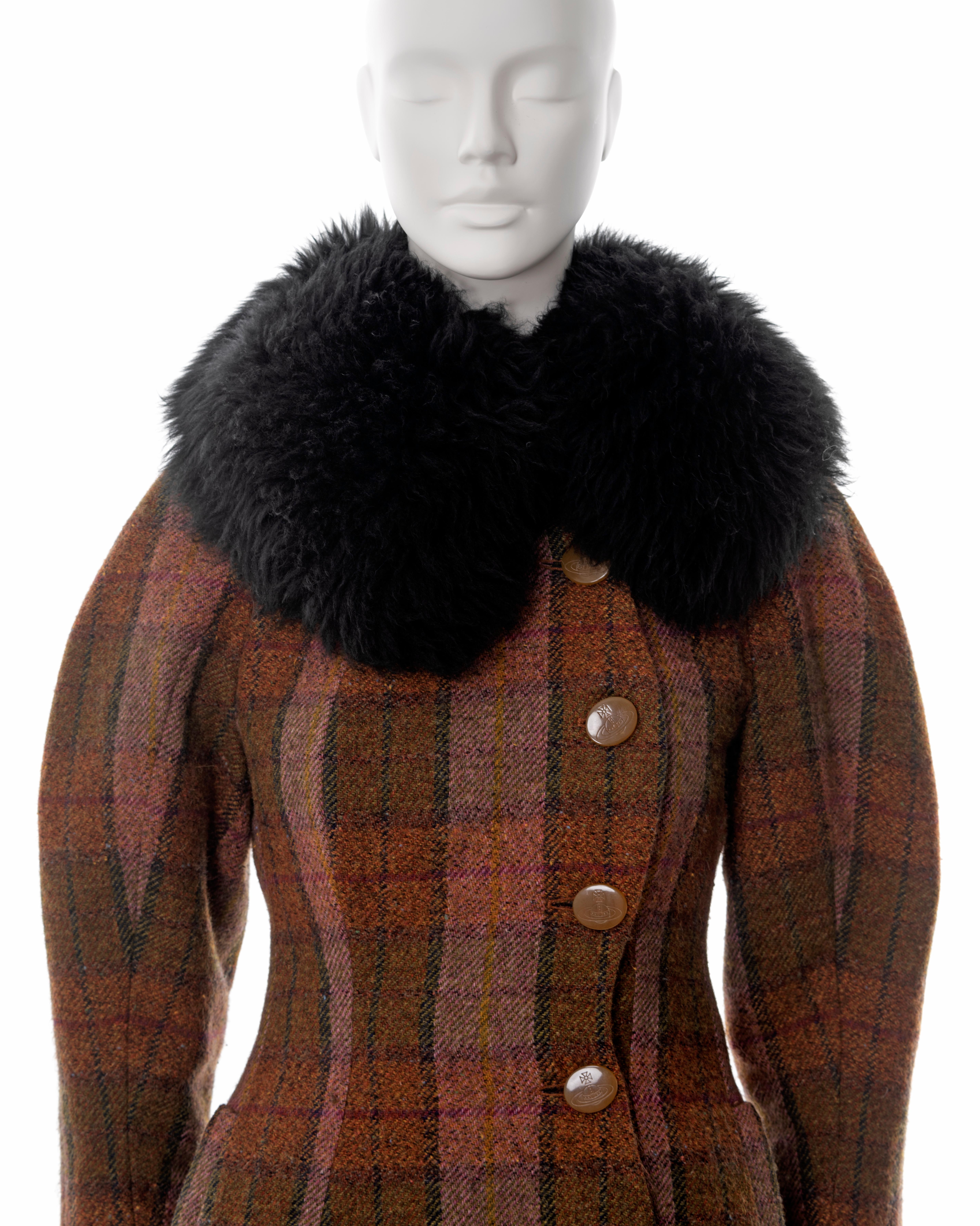 Vivienne Westwood brown tartan tweed skirt suit with sheepskin collar, fw 1995 In Excellent Condition In London, GB