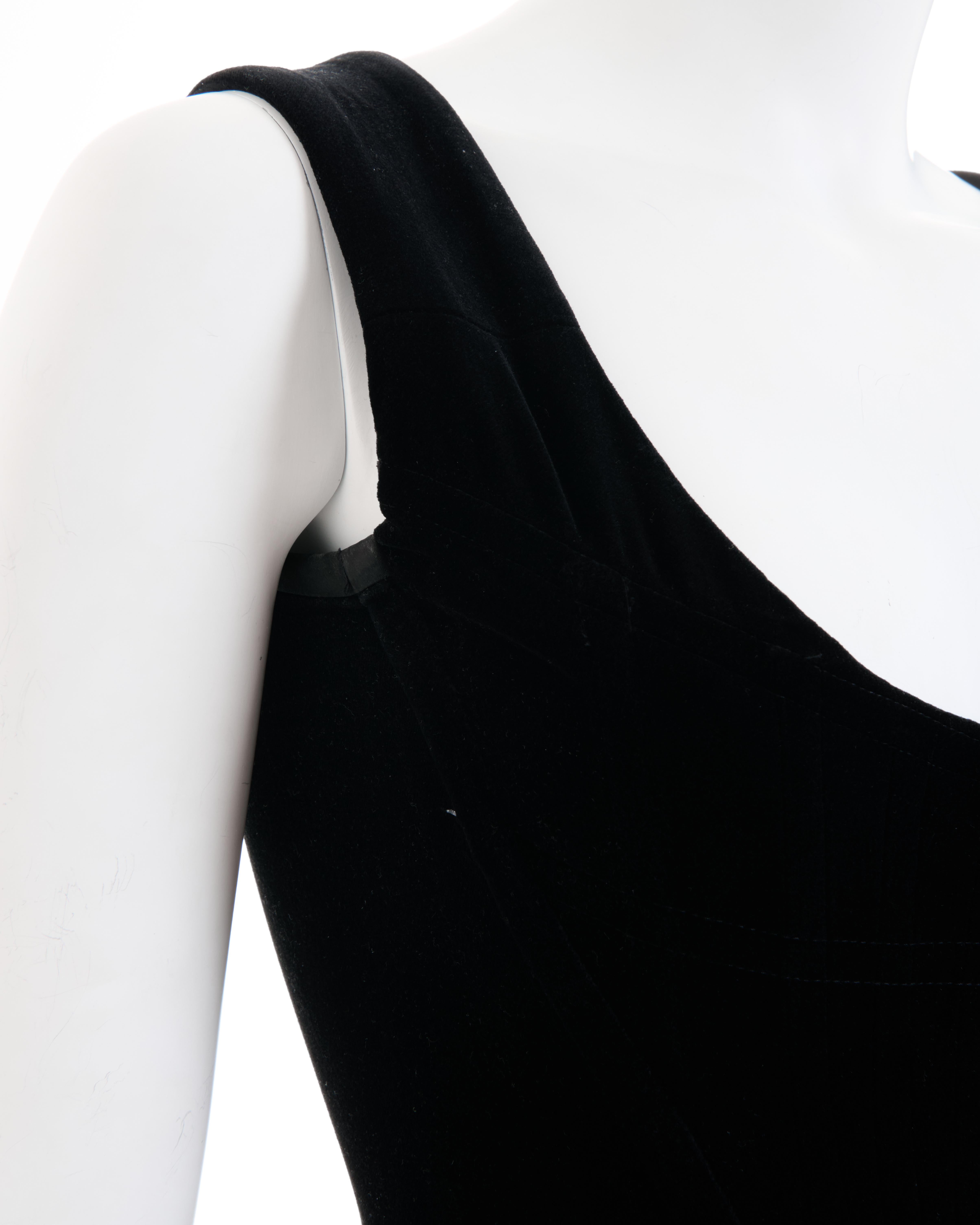 Vivienne Westwood F/W 1996 Couture Corset en velours noir et nœud en satin  en vente 4