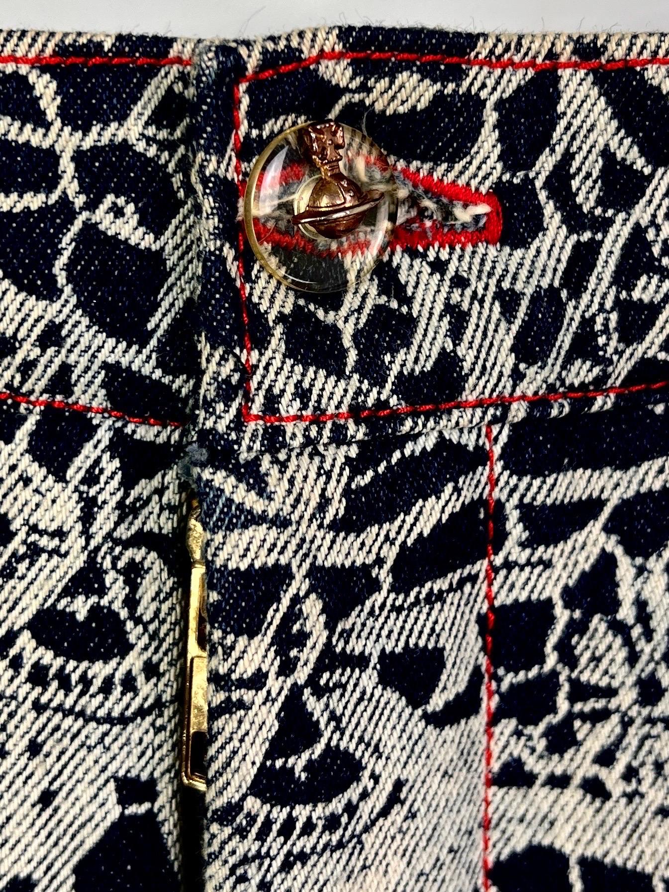 Vivienne Westwood Fall 1992 “Always on Camera” Lace Print Denim Corset Set  For Sale 9
