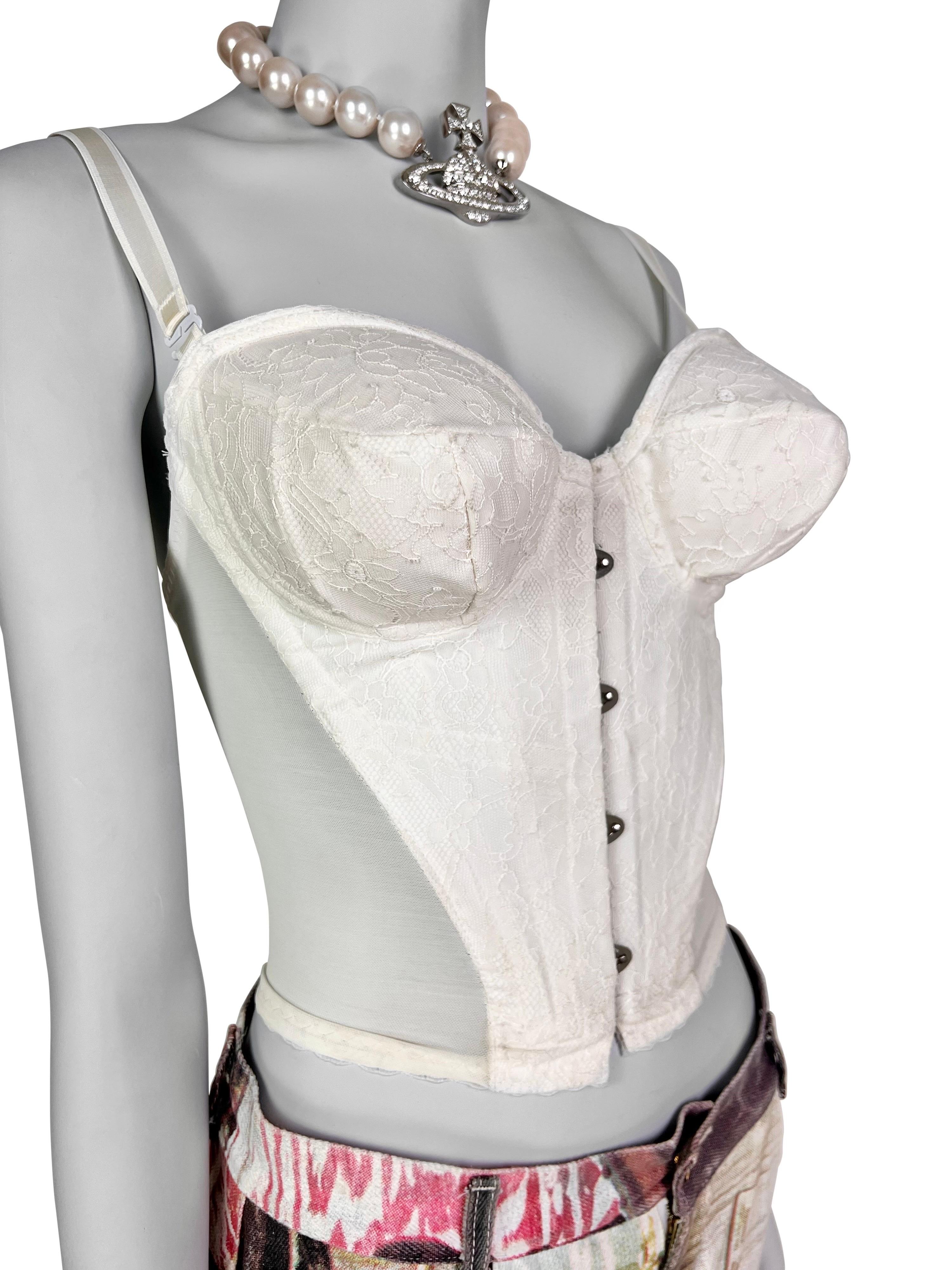 Vivienne Westwood Fall 1995 “Vive La Cocotte” Padded Breasts Lace Corset In Good Condition In Prague, CZ