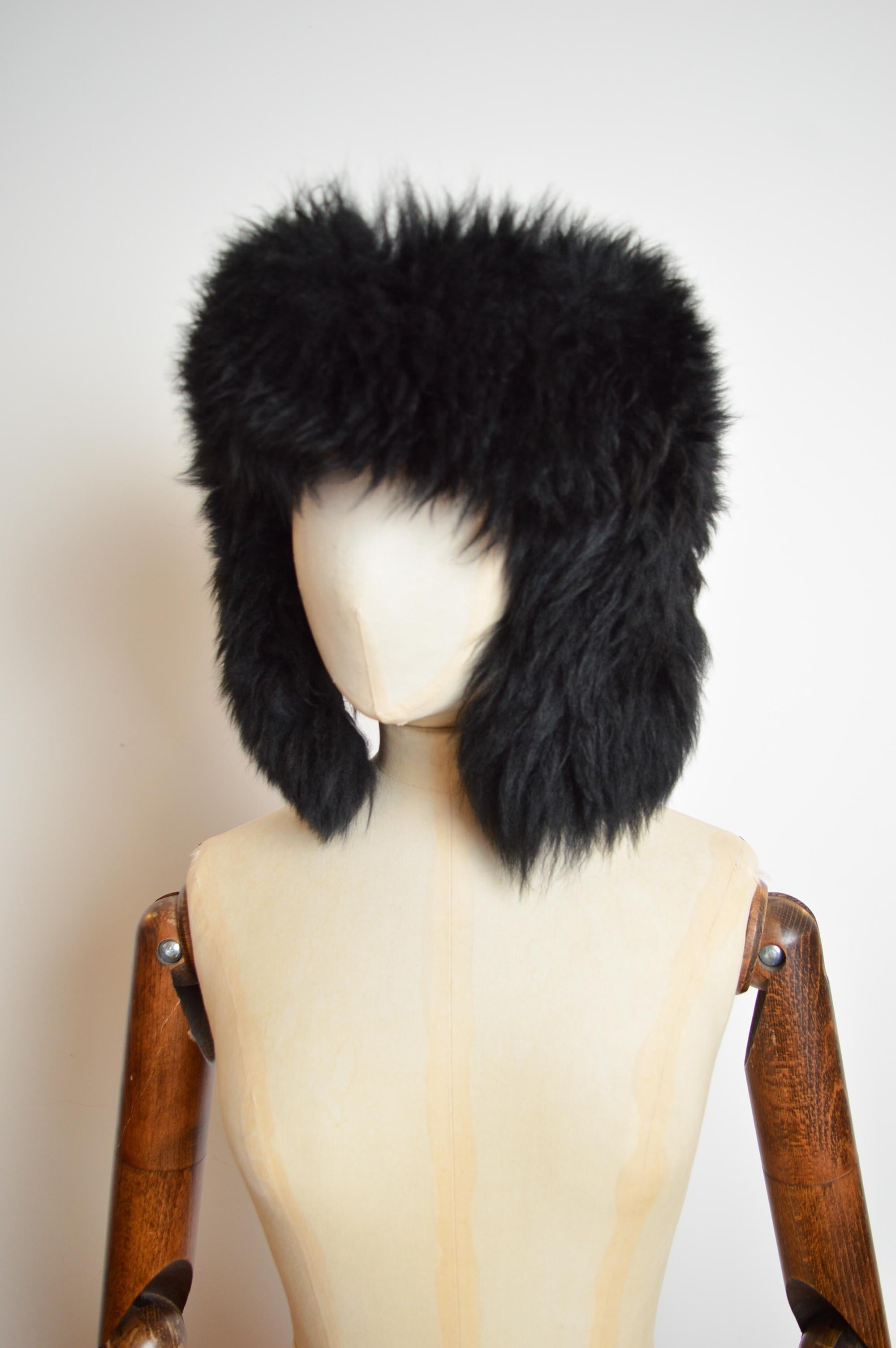 Vivienne Westwood Fall 1996 Black sheepskin Fluffy Shearling Trapper Hat For Sale 2