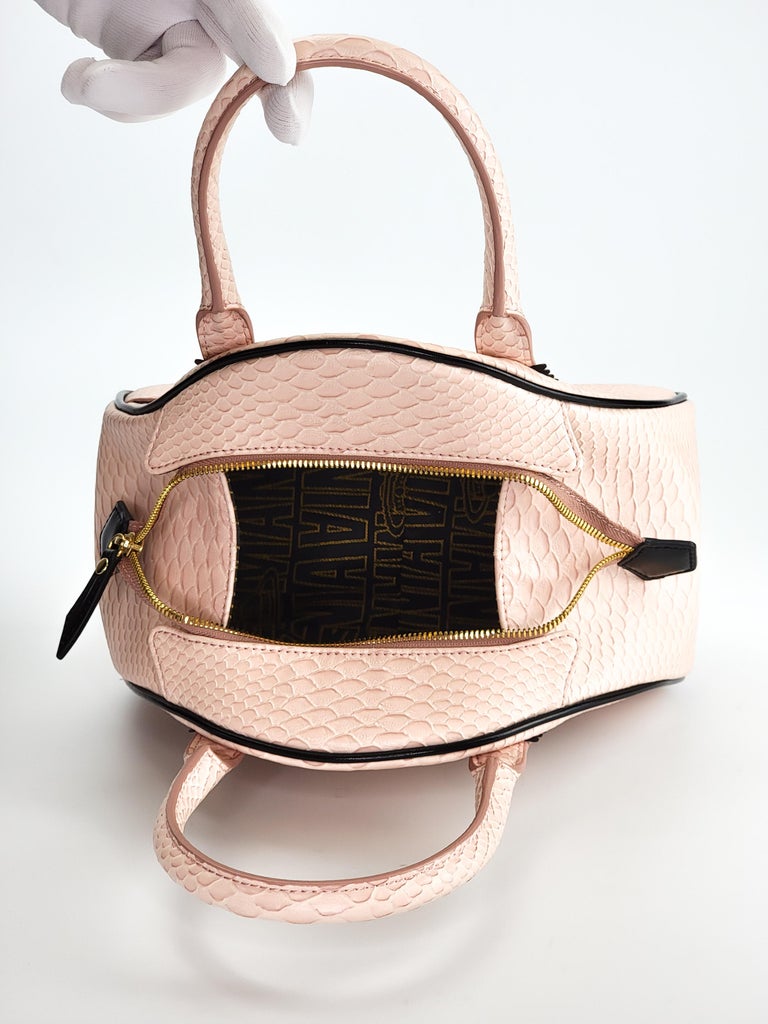 Vivienne Westwood Anglomania 2020 Frilly Snake Heart Bag w/ Tags - Pink  Handle Bags, Handbags - VWA23399