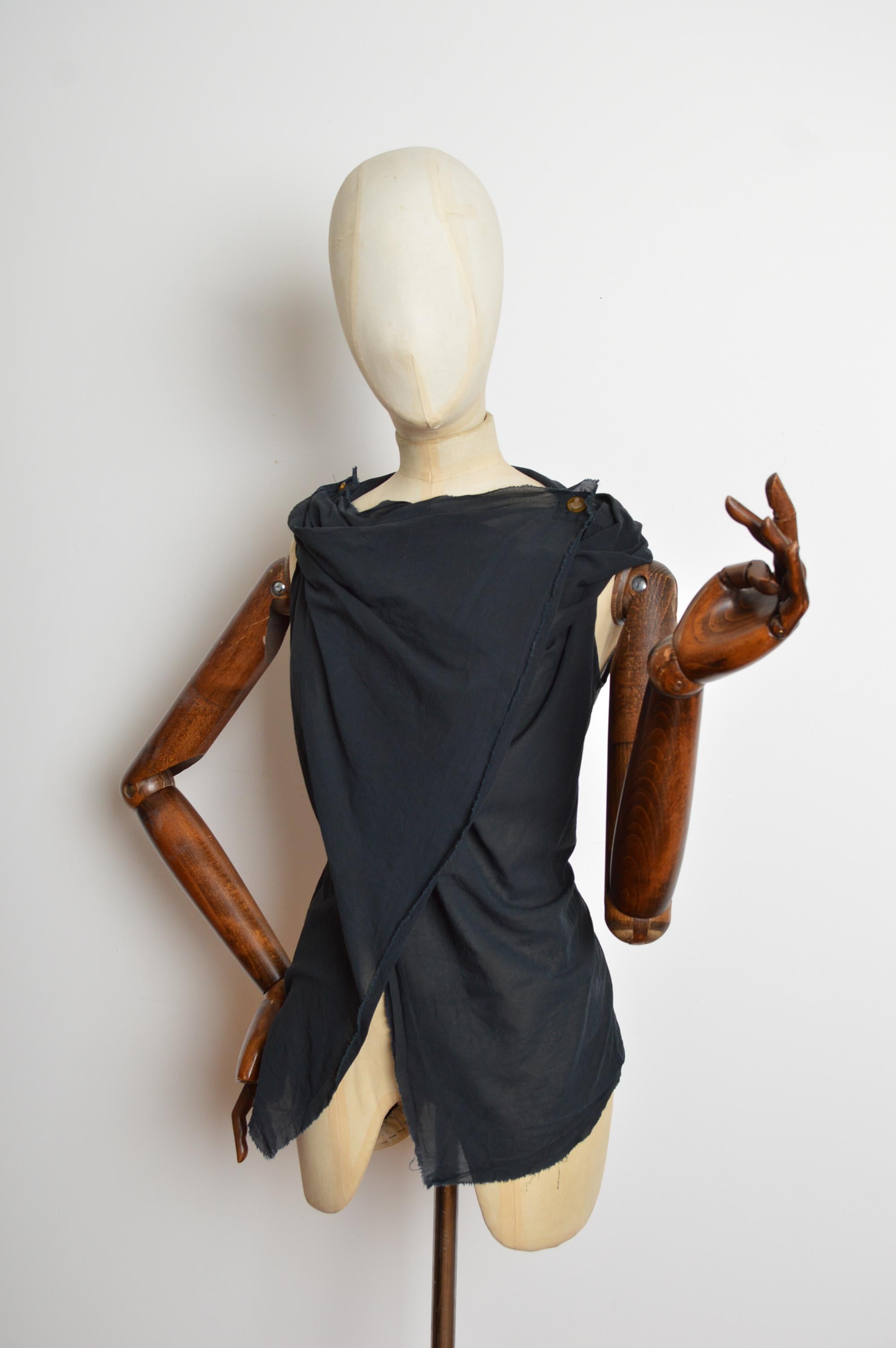 Vivienne Westwood Gold Label Camicetta in garza di cotone nera Avant Guard Top in vendita 8