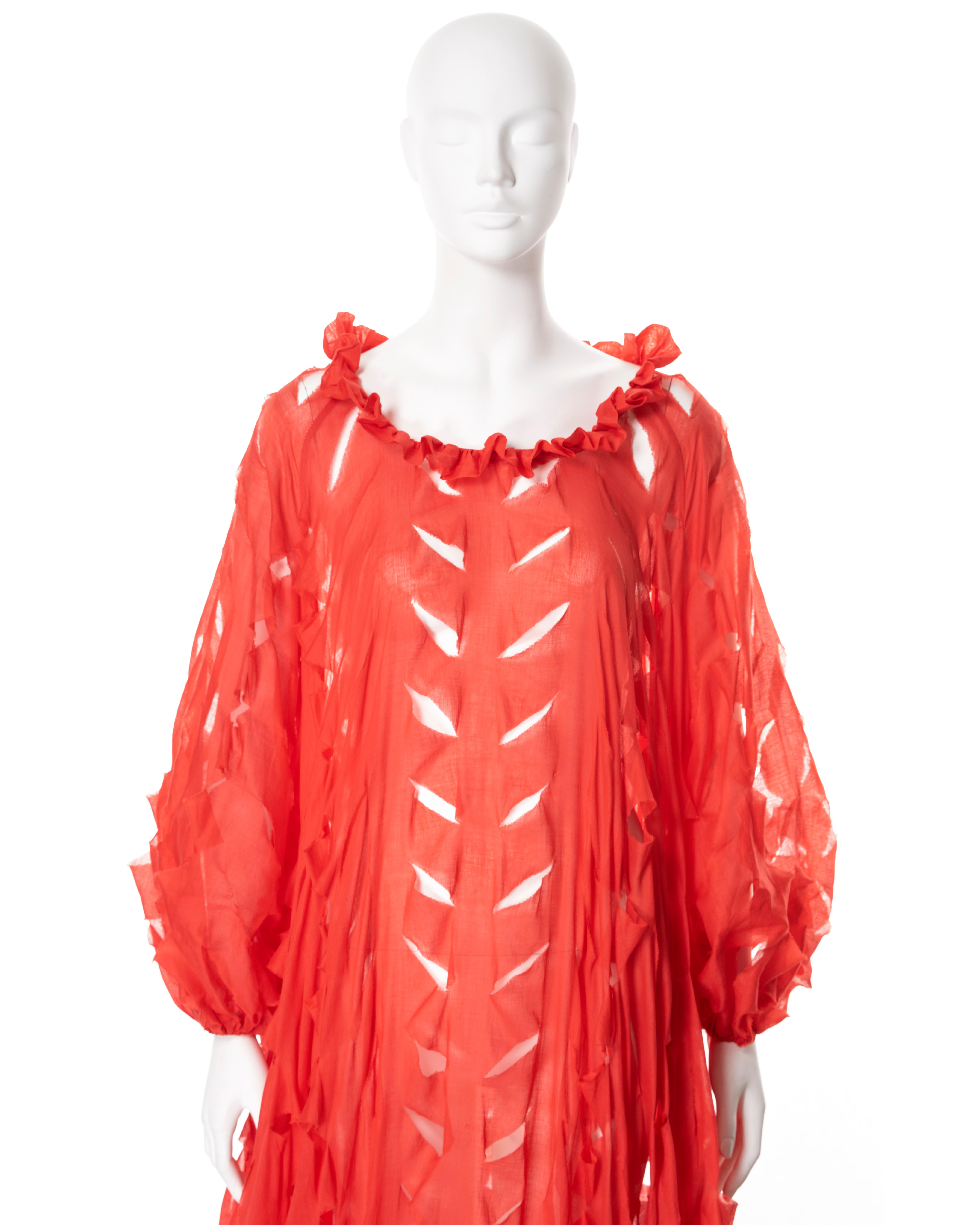 Vivienne Westwood hand-cut red cotton circle-cut dress, ss 1991 In Excellent Condition For Sale In London, GB