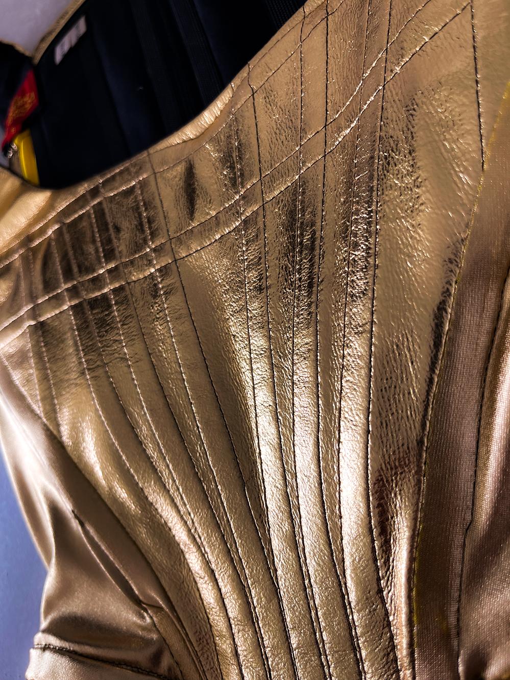 Vivienne Westwood Icone Gold Corset Rare Red Label by VivIENNE WESTWOOD en vente 8