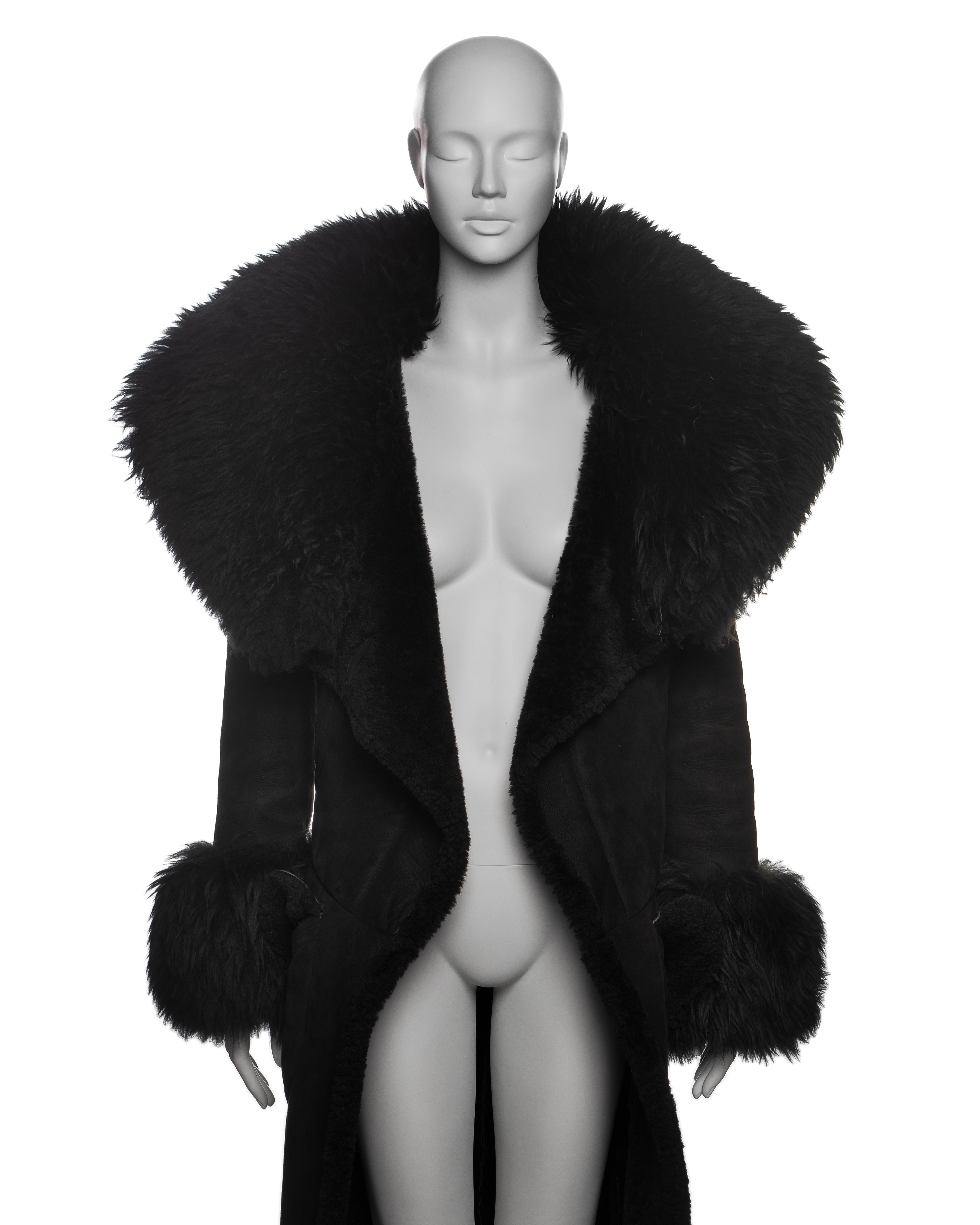 Vivienne Westwood Long Black Sheepskin Coat with Oversized Collar, FW 1992 For Sale 2