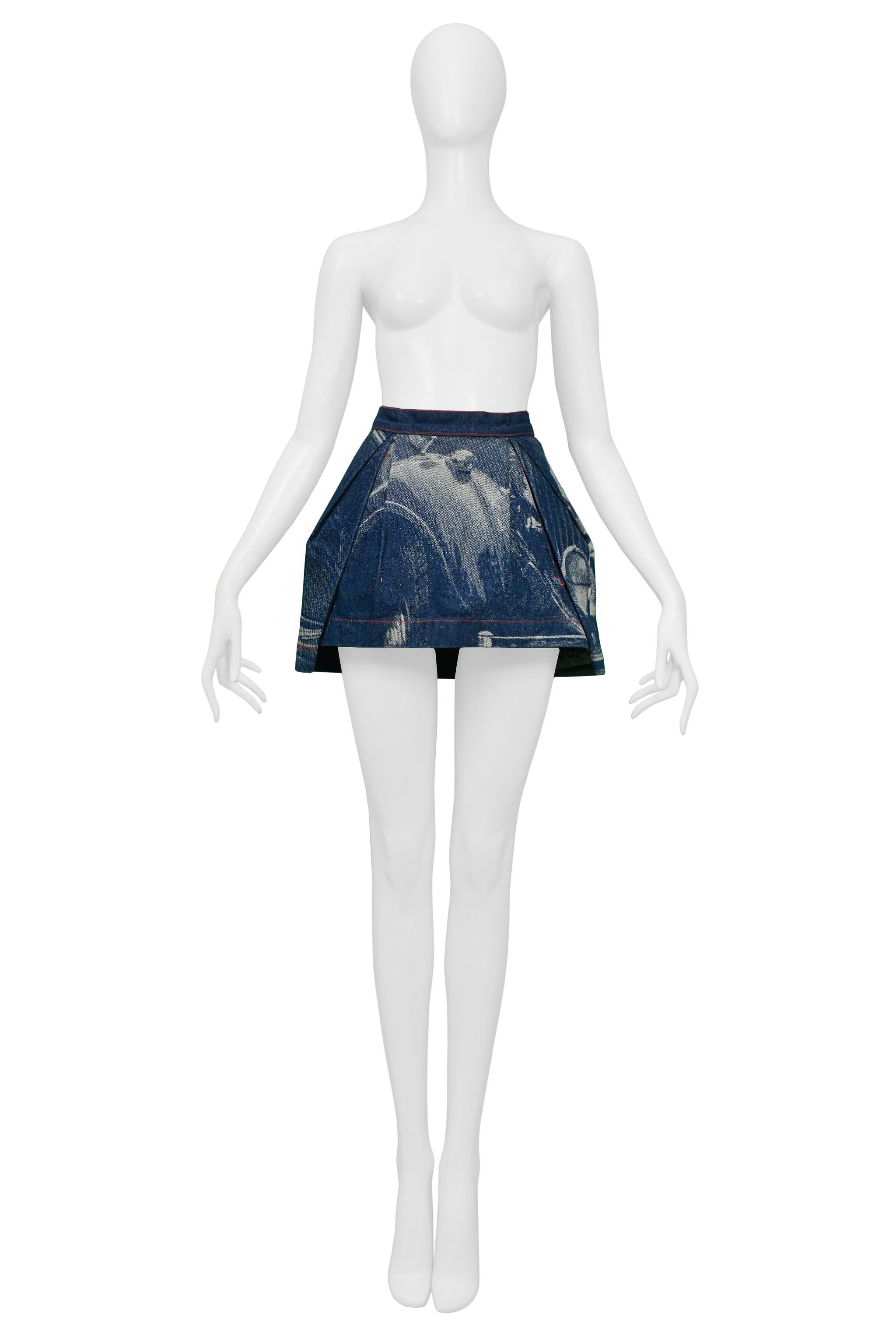 worlds miniest skirt