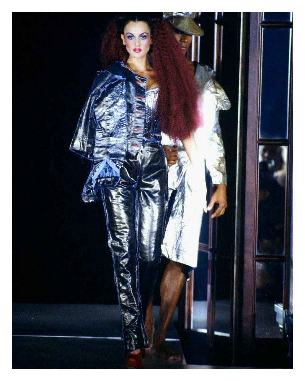 Vivienne Westwood Metallic-Marinegrüne Denimjacke und Hose, Frühjahr/Sommer 1993 im Angebot 1