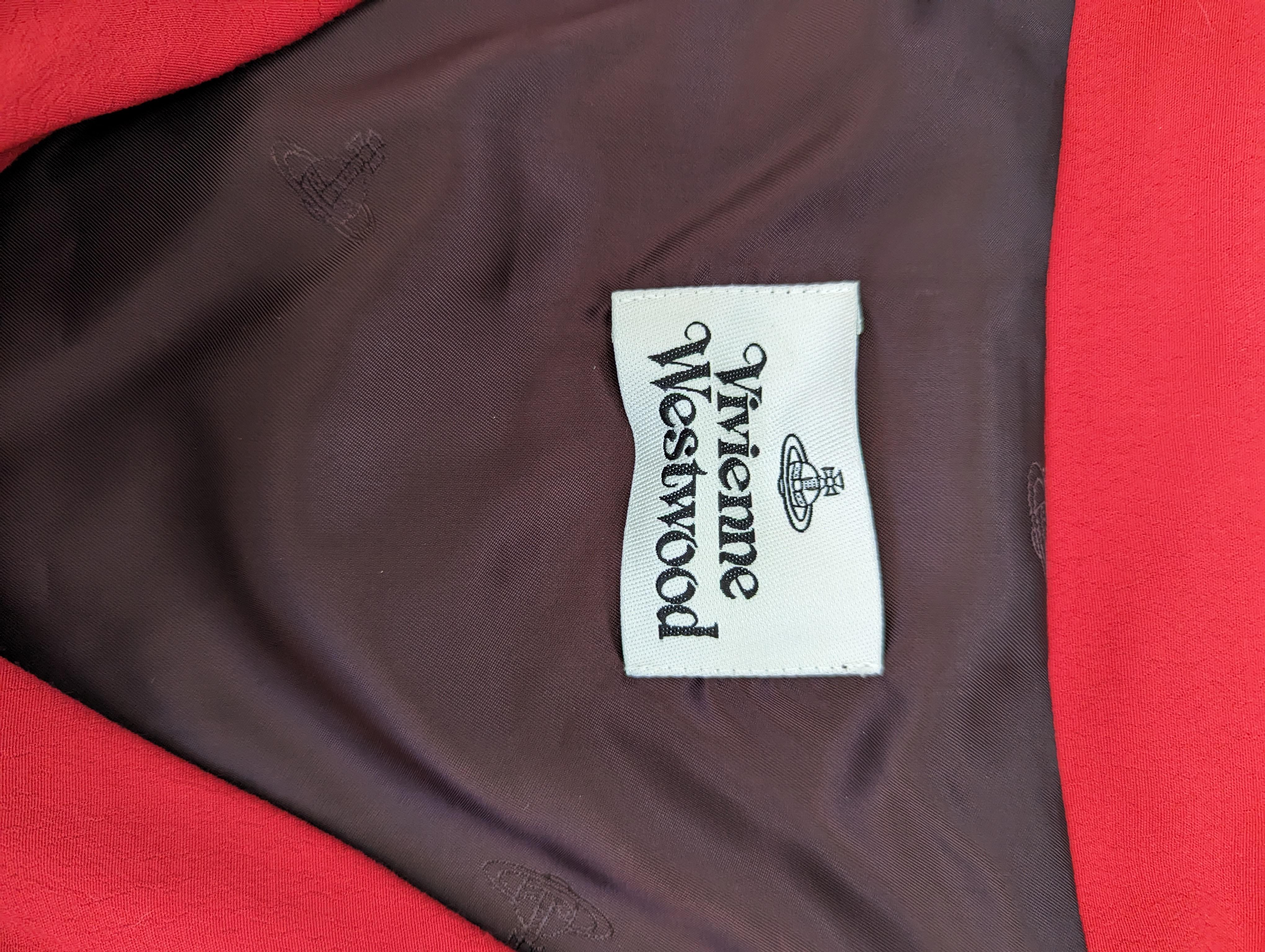 Mini robe Vivienne Westwood à manches ouvertes rouge cerise en vente 4