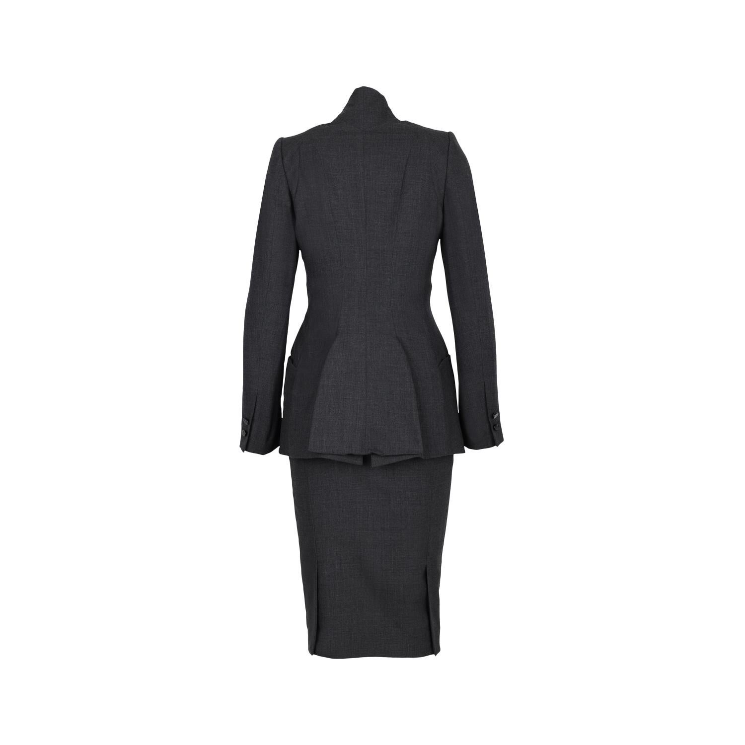 Vivienne Westwood Gold Label Couture peg skirt suit set, including a jacket with long sleeve and button fastening, and skirt with zip fastening.

Total length - 67 cm
Bust - 43 cm
Shoulders - 35 cm
Sleeves - 60 cm
Total length - 75 cm
Waist - 30