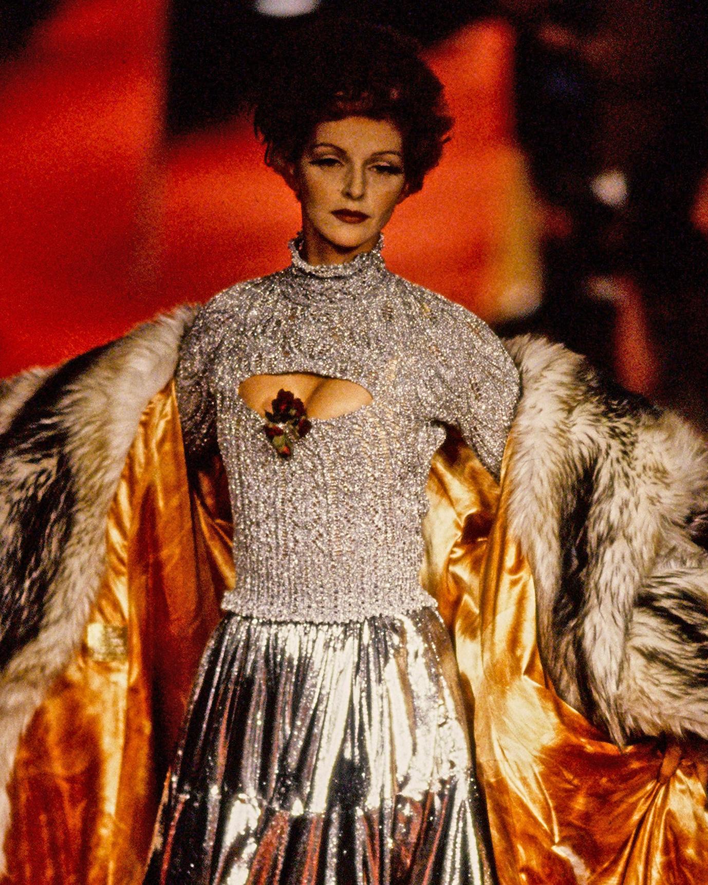 Vivienne Westwood Rosa gestrickter Pullover aus Angorawolle mit Korsett, H/W 1993 im Angebot 1