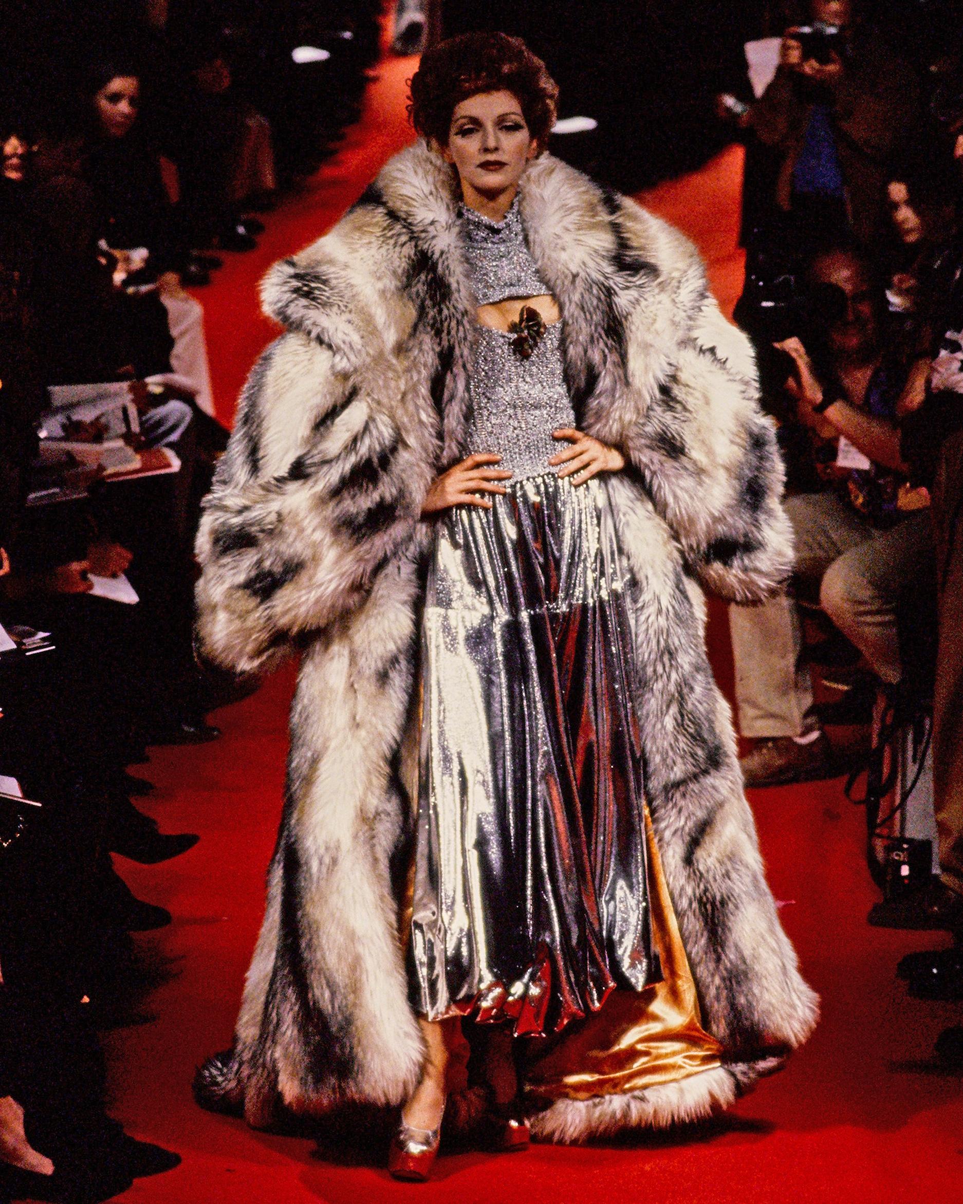 Vivienne Westwood Rosa gestrickter Pullover aus Angorawolle mit Korsett, H/W 1993 im Angebot 2