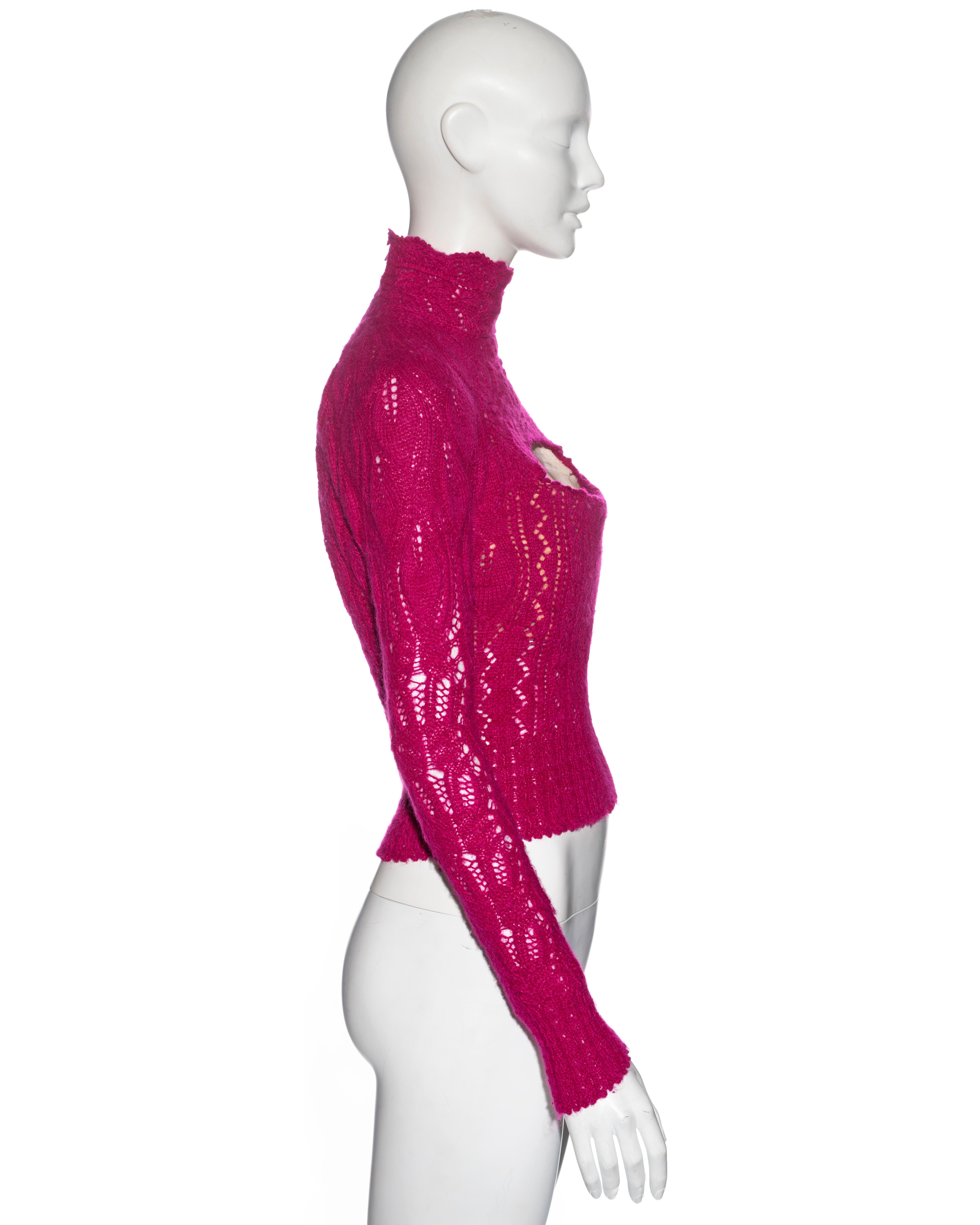 Pull corset en laine angora tricotée rose Vivienne Westwood, A/H 1993 en vente 5