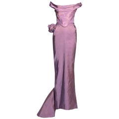 Vivienne Westwood, corsetto in taffetà di seta rosa e maxi gonna con busto, fw 1996