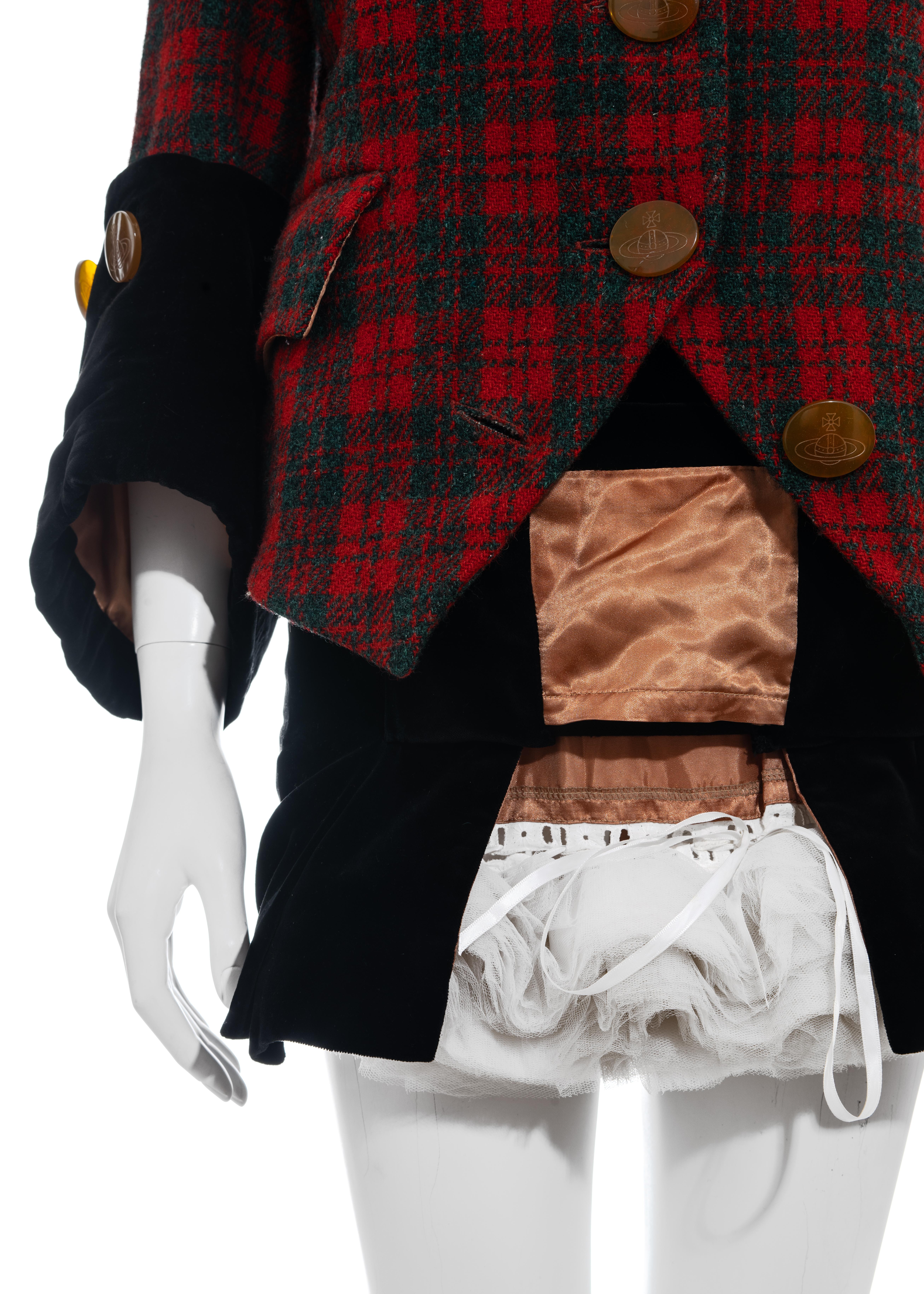Combinaison jupe à carreaux rouges en tweed et velours noir Vivienne Westwood, A/H 1991 Pour femmes en vente