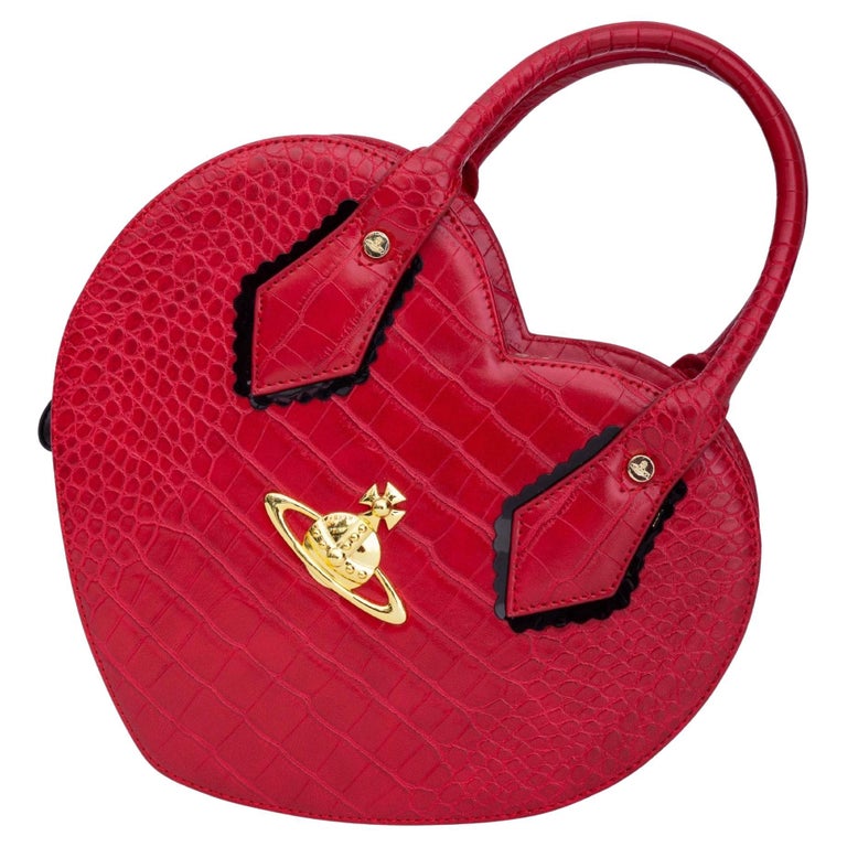 Vivienne Westwood Sac à main en forme de cœur en croco embossé rouge En vente sur 1stDibs