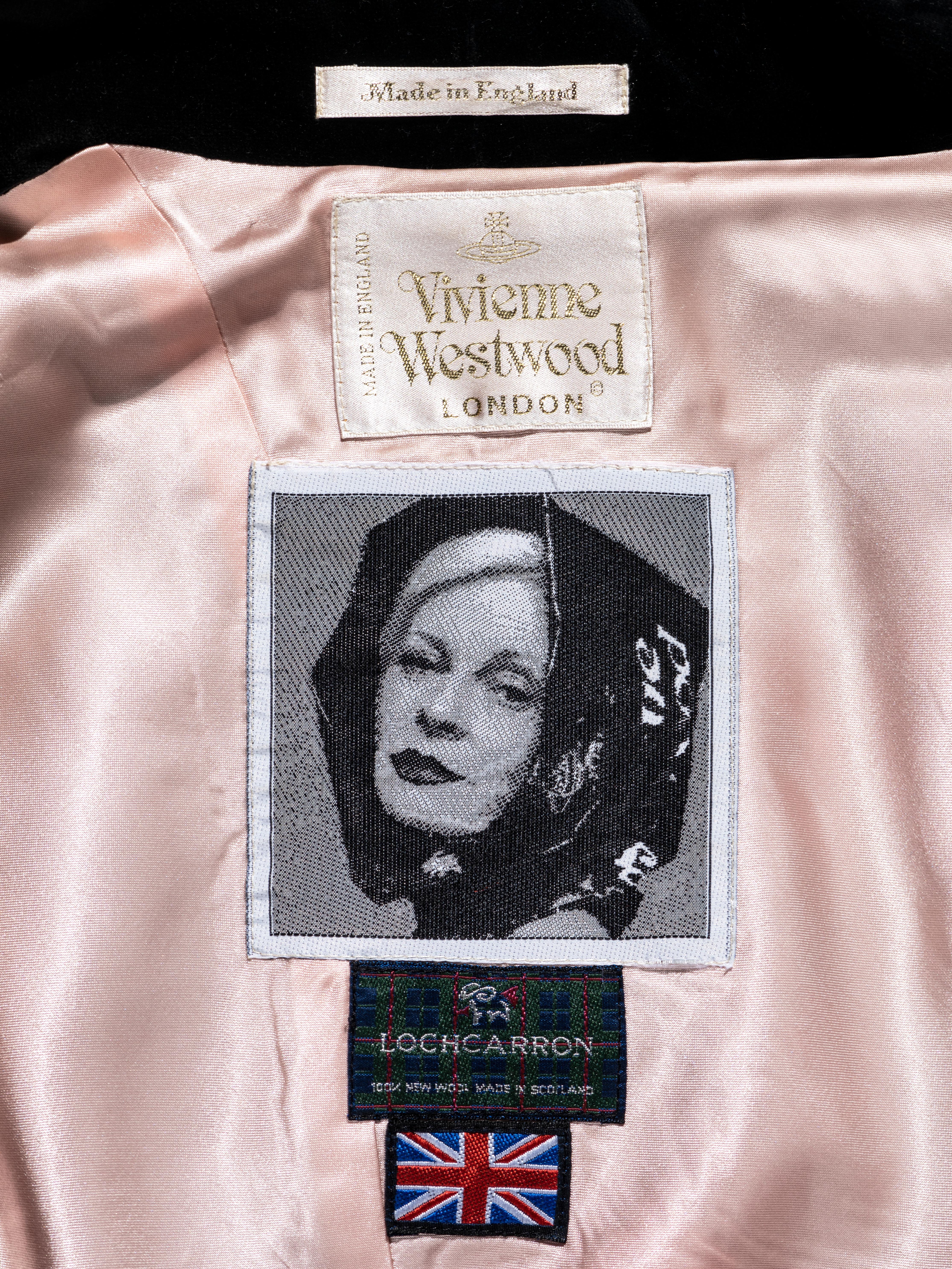 Vivienne Westwood Rote Jacke und Shorts aus gemischter Wolle und Tartan, H/W 1996 im Angebot 5