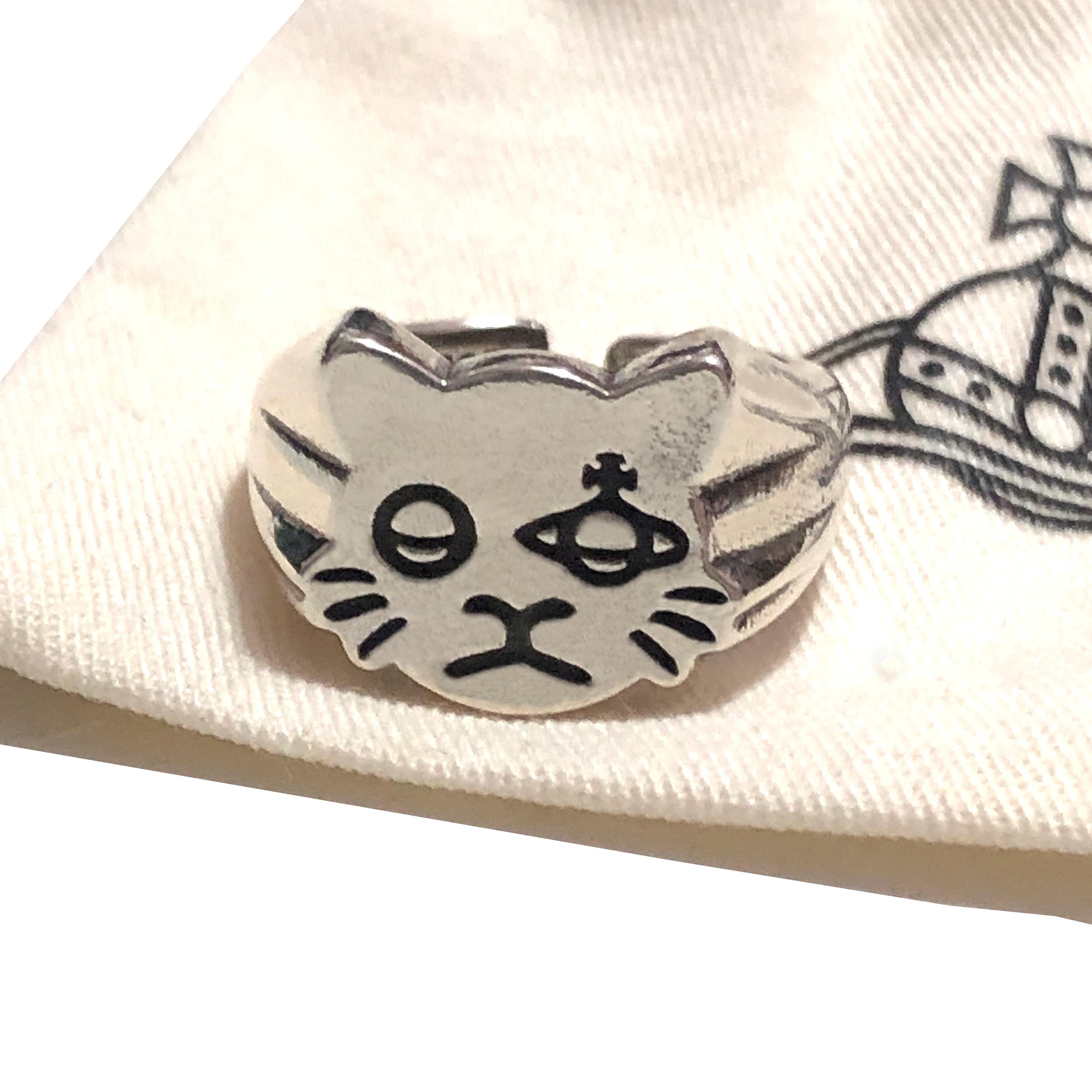 Vivienne Westwood Ring - Cat Face - Adjustable Ring - 925 Silver + Orb Cloth Bag In Excellent Condition For Sale In KENT, GB