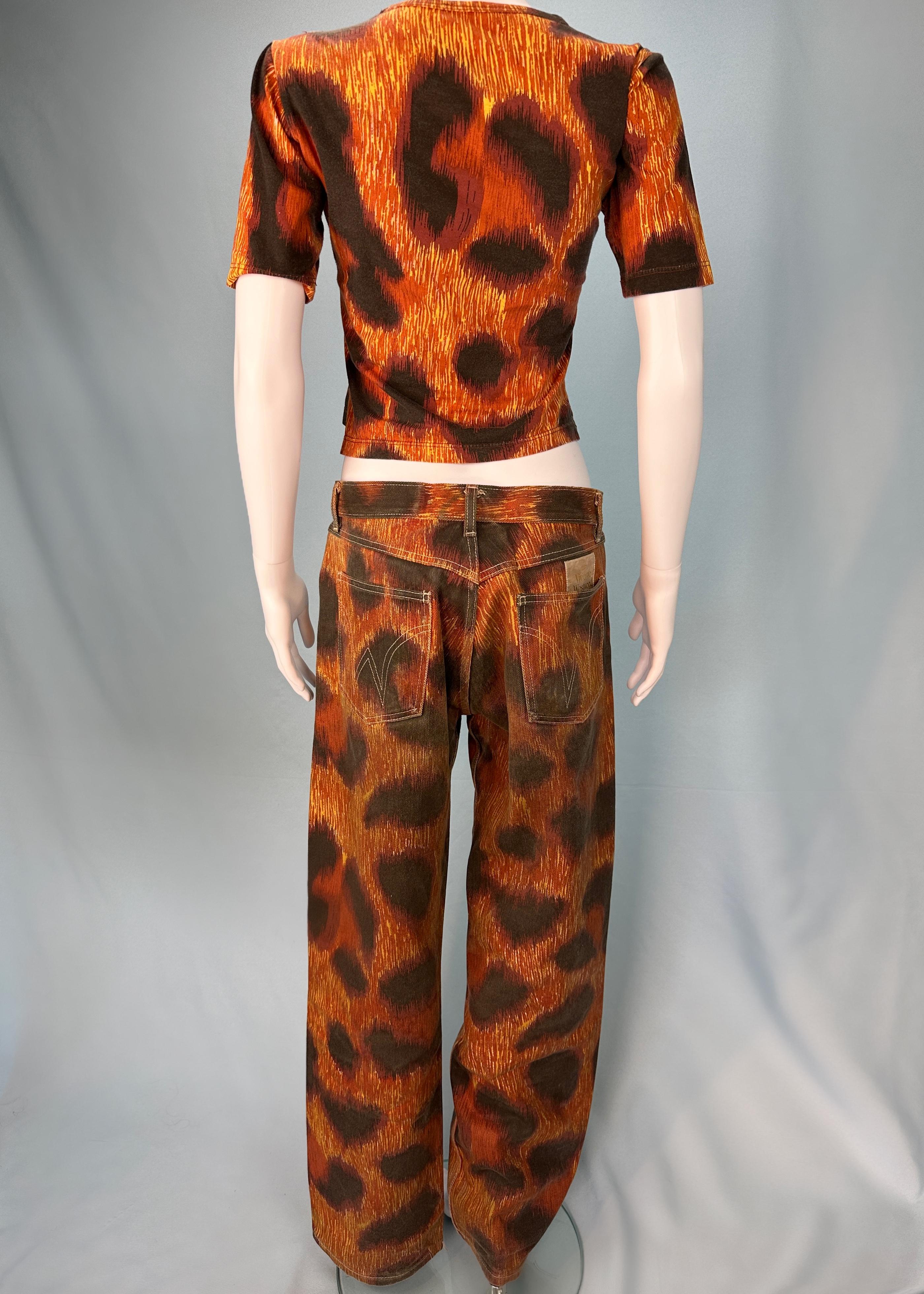 Vivienne Westwood Spring 1994 “Cafe Society” Runway Leopard Jeans & T Shirt Set In Good Condition For Sale In Hertfordshire, GB