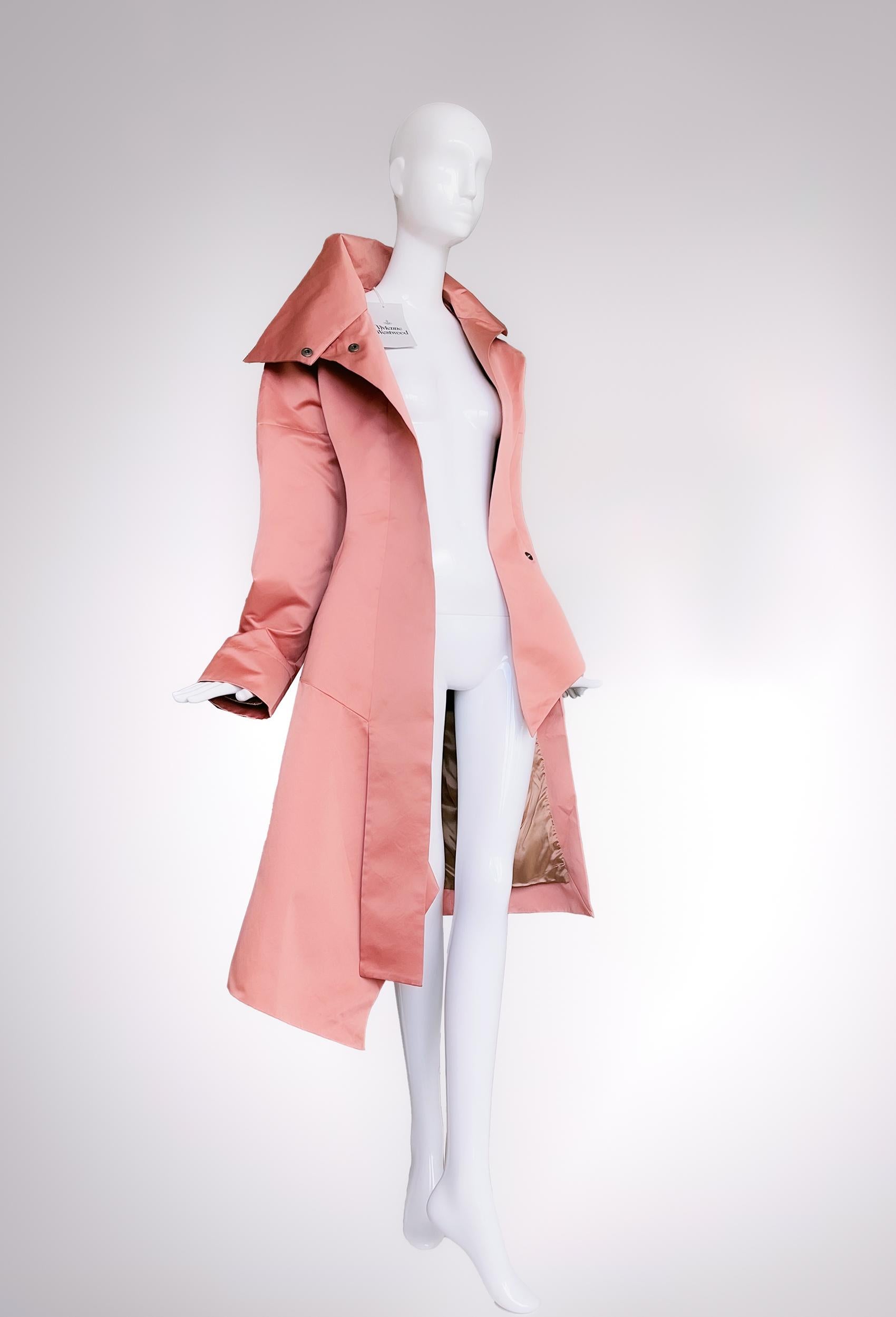 Vivienne Westwood SS 2021 BAT COAT Satin Jacket Oversize Damatic For Sale 4