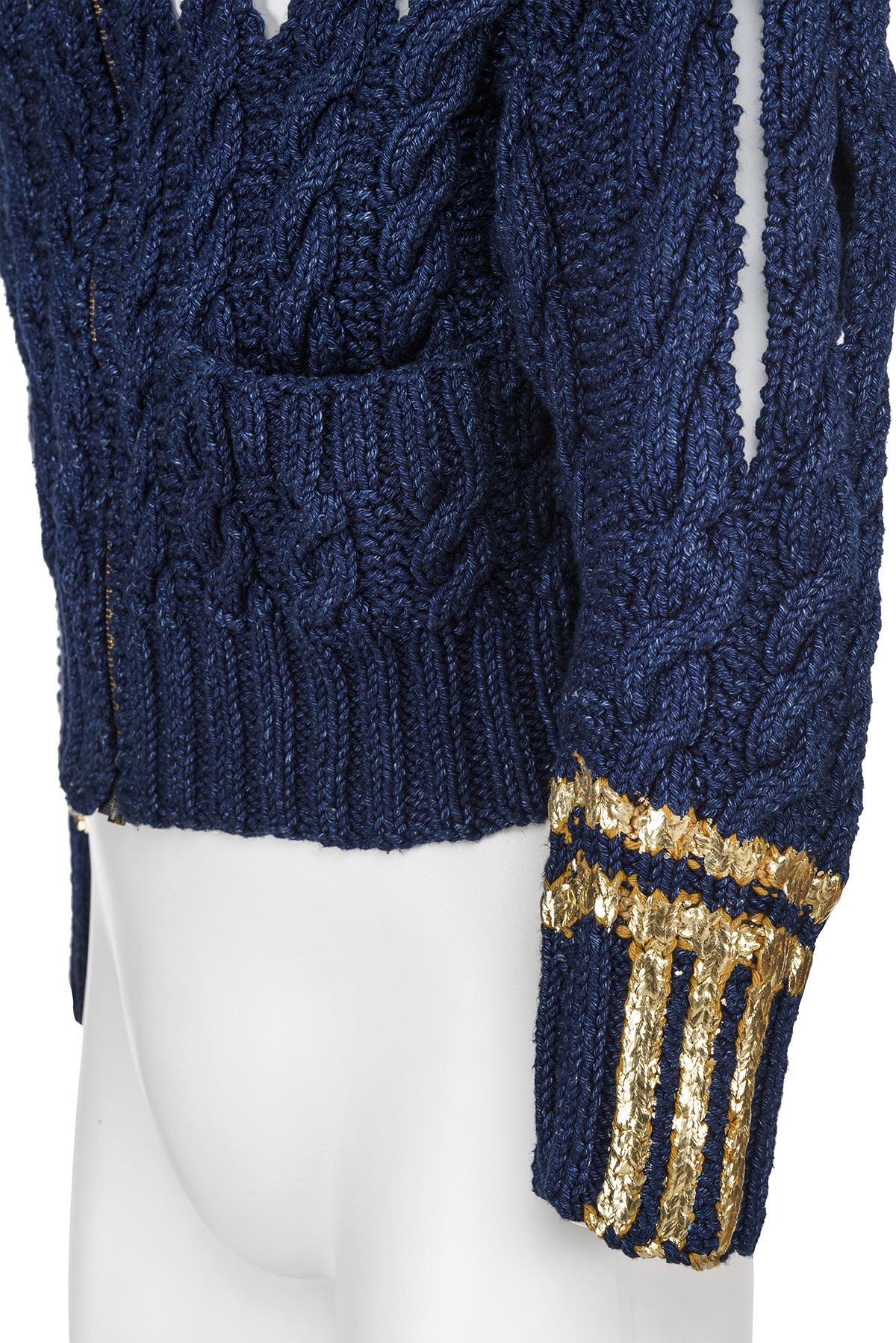 VIVIENNE WESTWOOD SS 91 Icône et rare veste en maille indigo avec découpe Excellent état - En vente à Milano, MILANO