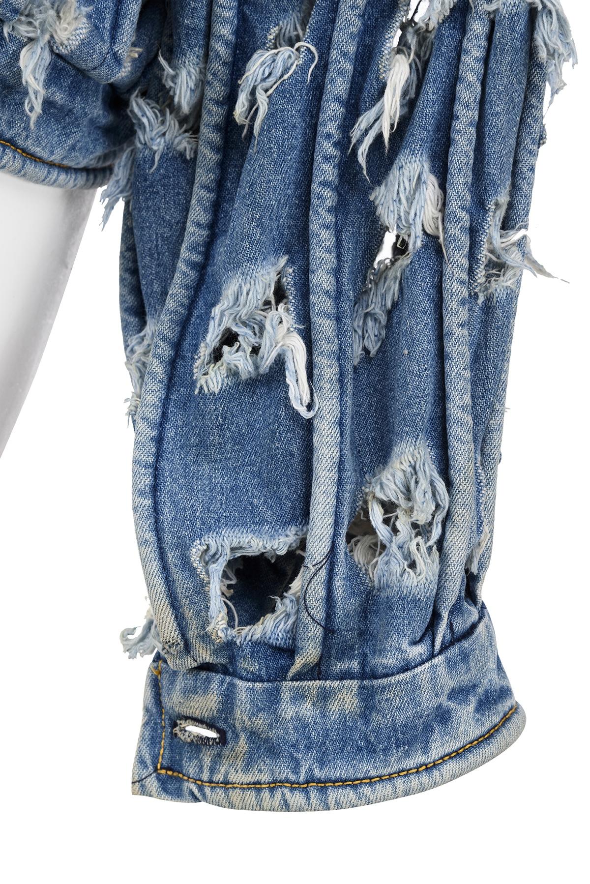 VIVIENNE WESTWOOD SS 91 Icone et rare veste en denim à bords tranchés Unisexe en vente