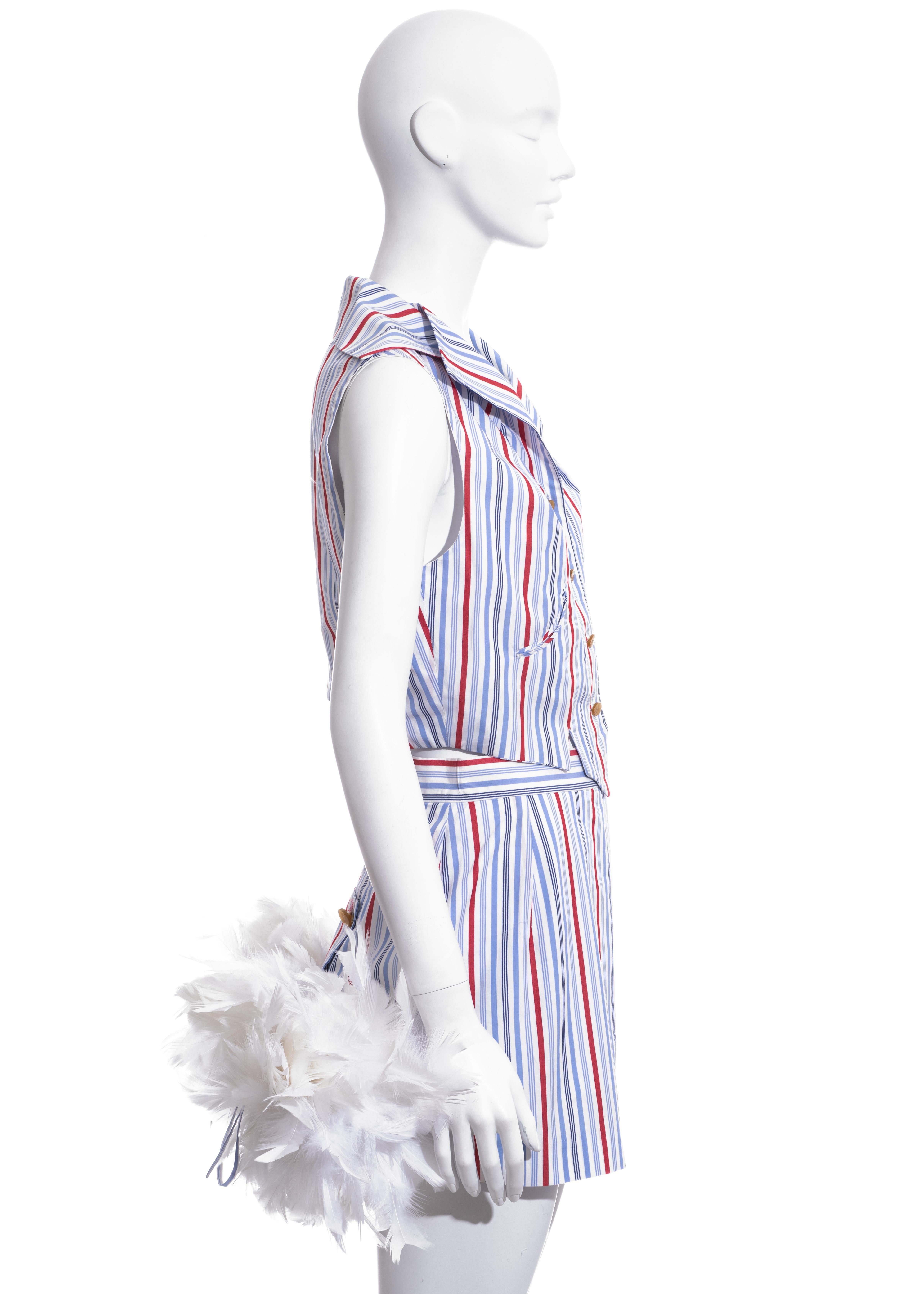 Donna Gilet in cotone a righe e minigonna con piume di Vivienne Westwood, ss 1994