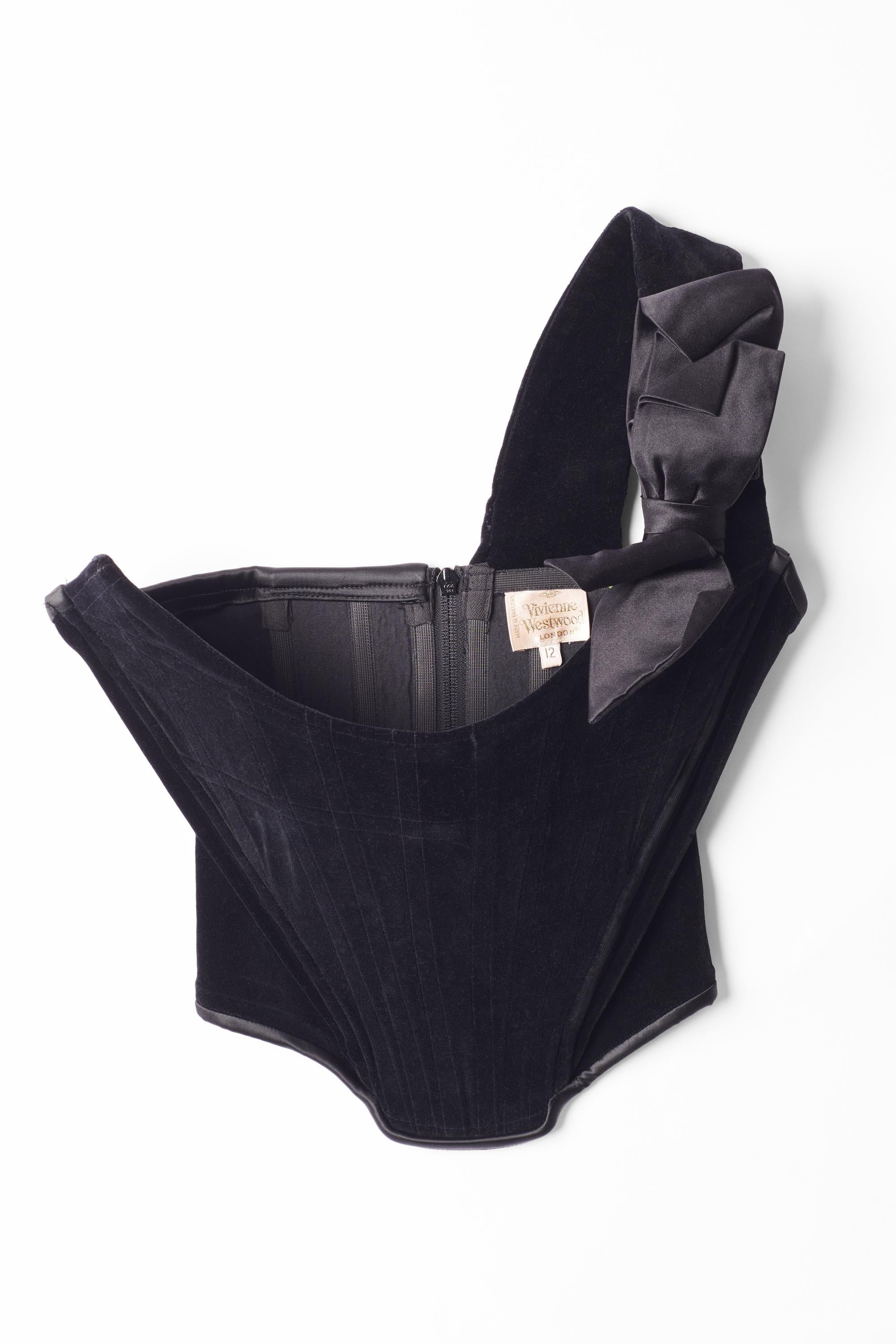 Vivienne Westwood  Vintage 1993 Black Velvet Bow Corset In Excellent Condition In London, GB