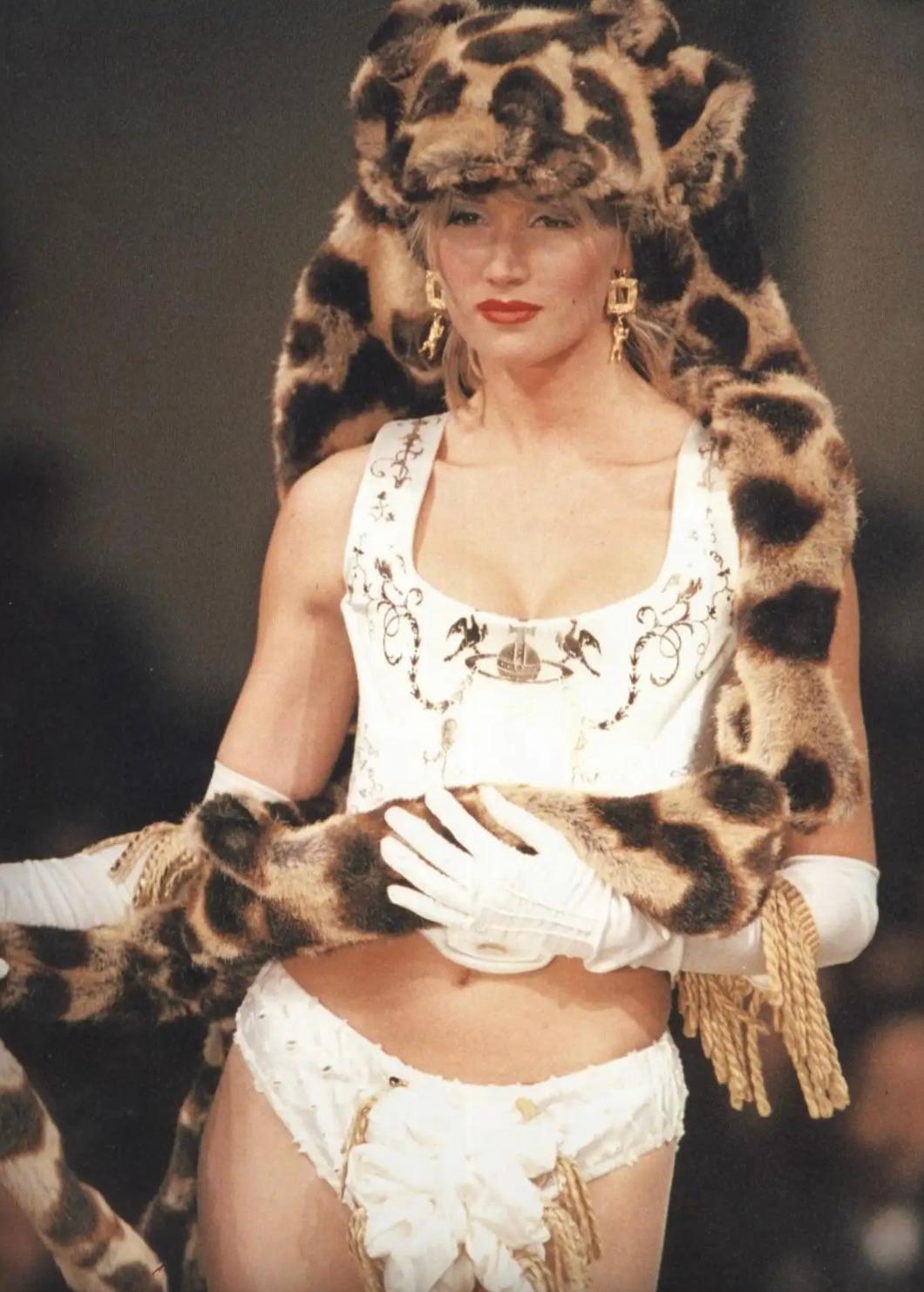 Dieses ikonische Korsett von Vivienne Westwood aus der Herbst/Winter-Kollektion 1991 