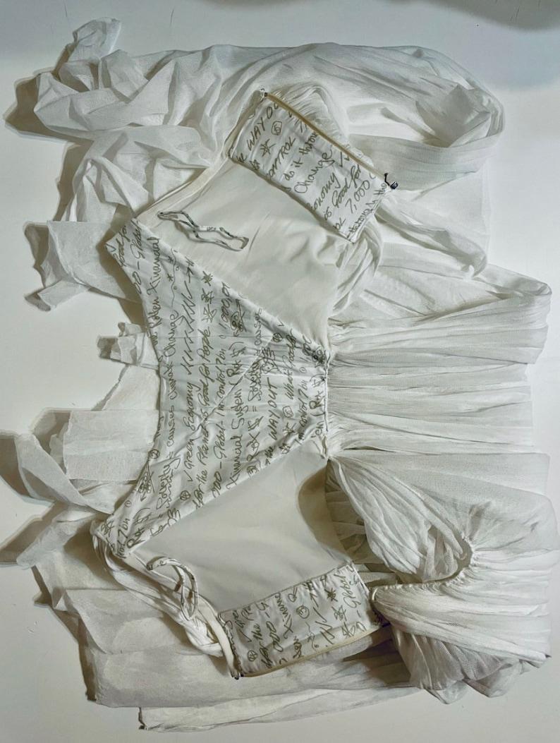 Vivienne Westwood Weißes label Braut-/Korsett-Ehering-/Brautkleid mit Etikett im Angebot 2