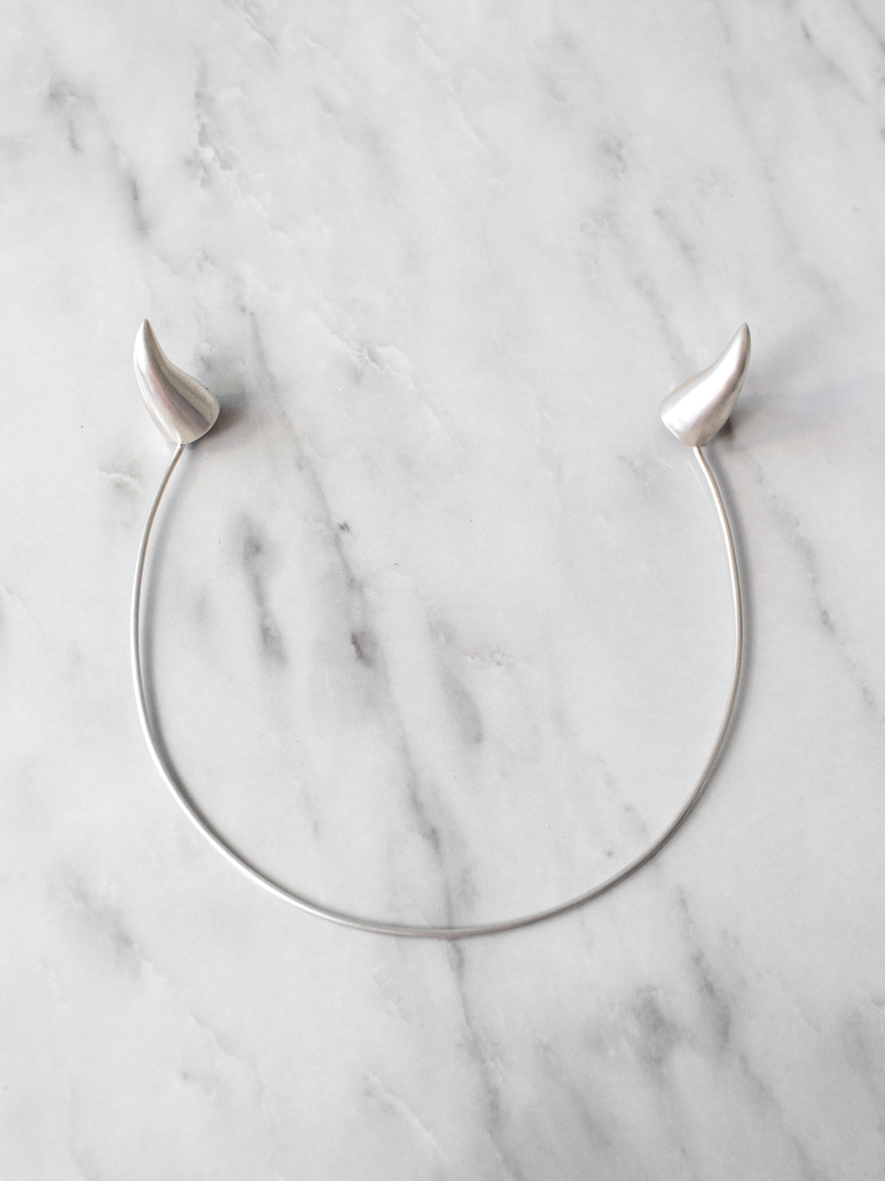 Women's Vivienne Westwood World's End Oxi Silver Orb Horn Tiara