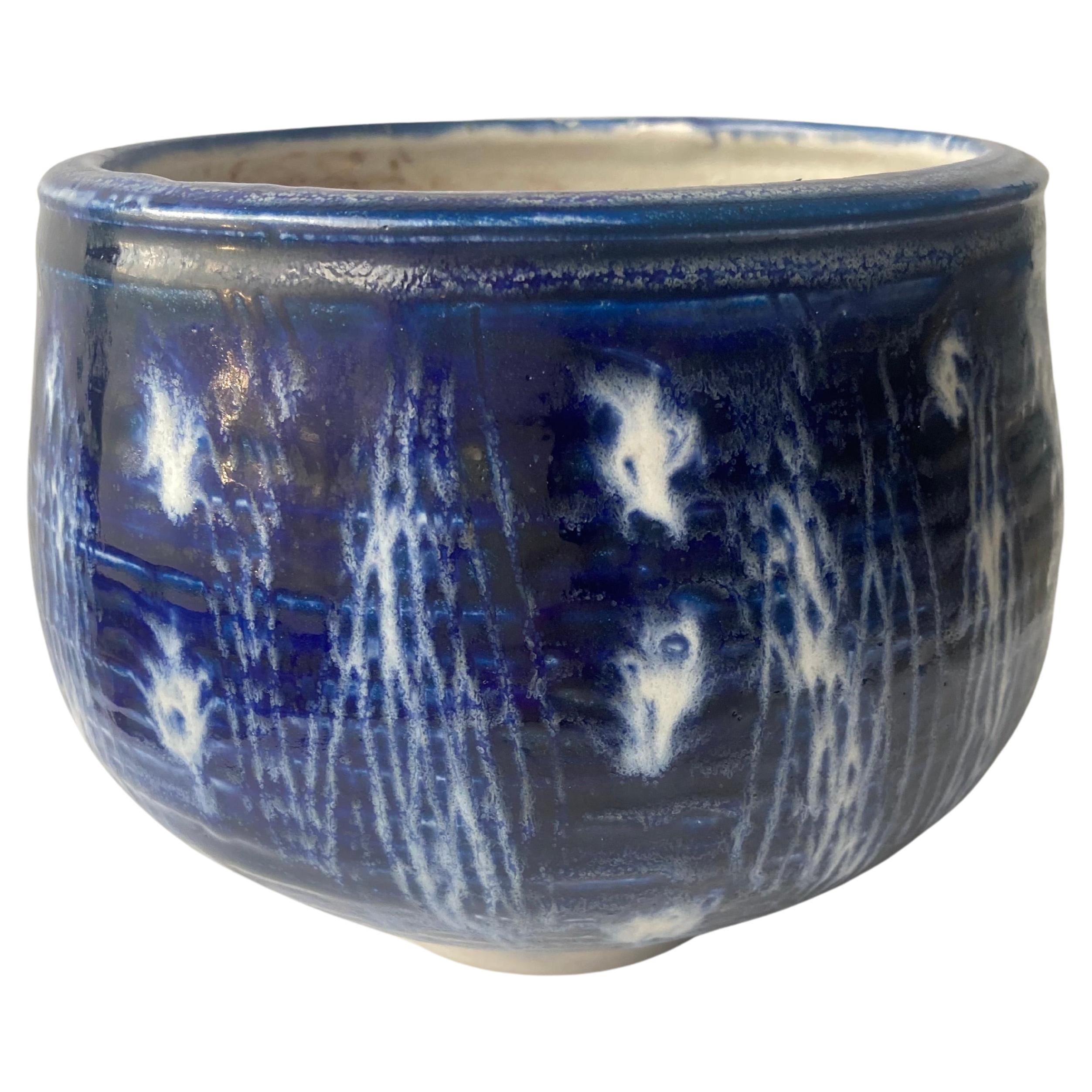 Vivika and Otto Heino ceramic/pottery bowl , signed  For Sale