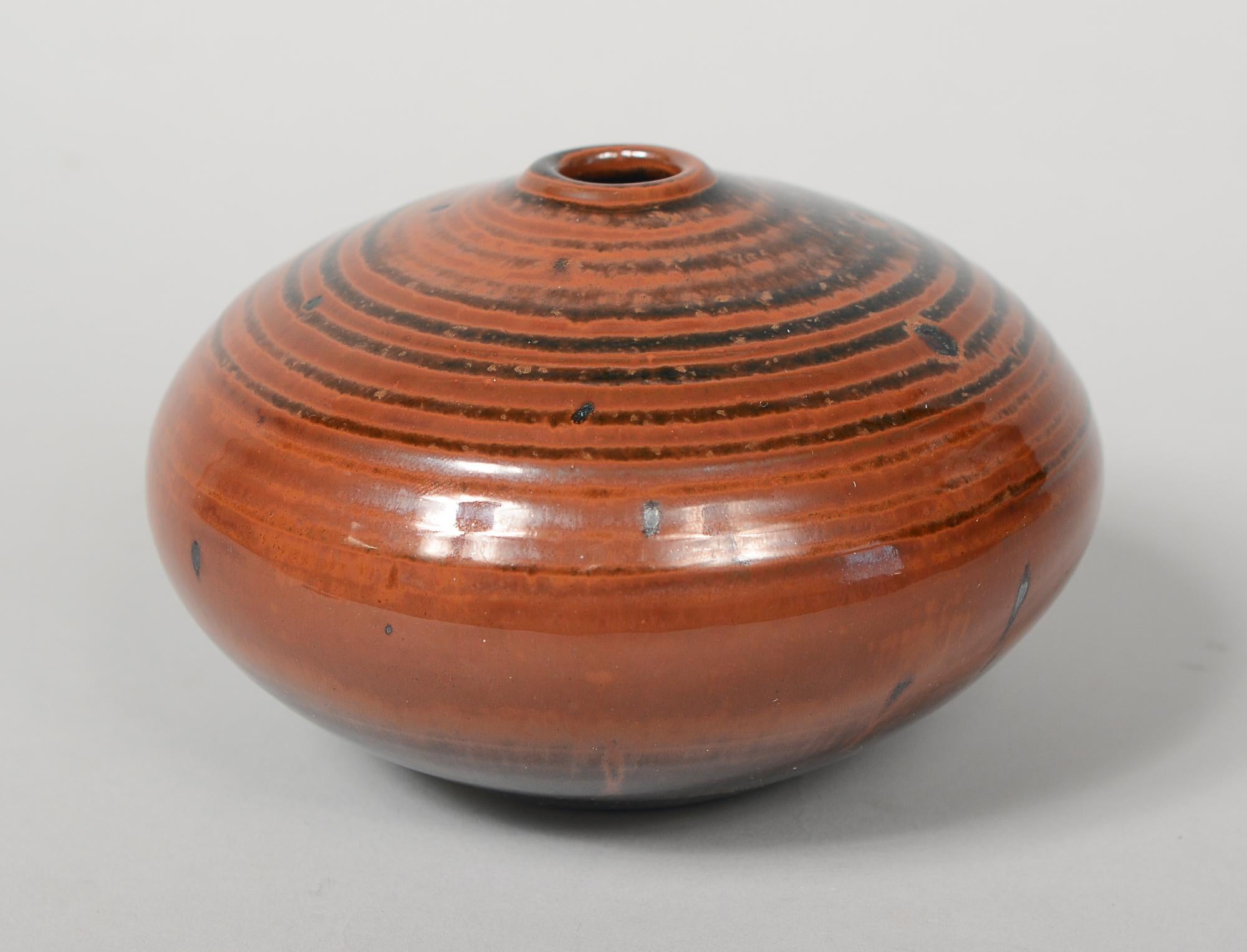 Mid-Century Modern Vivika and Otto Heino Studio Pottery Ceramic Vase For Sale