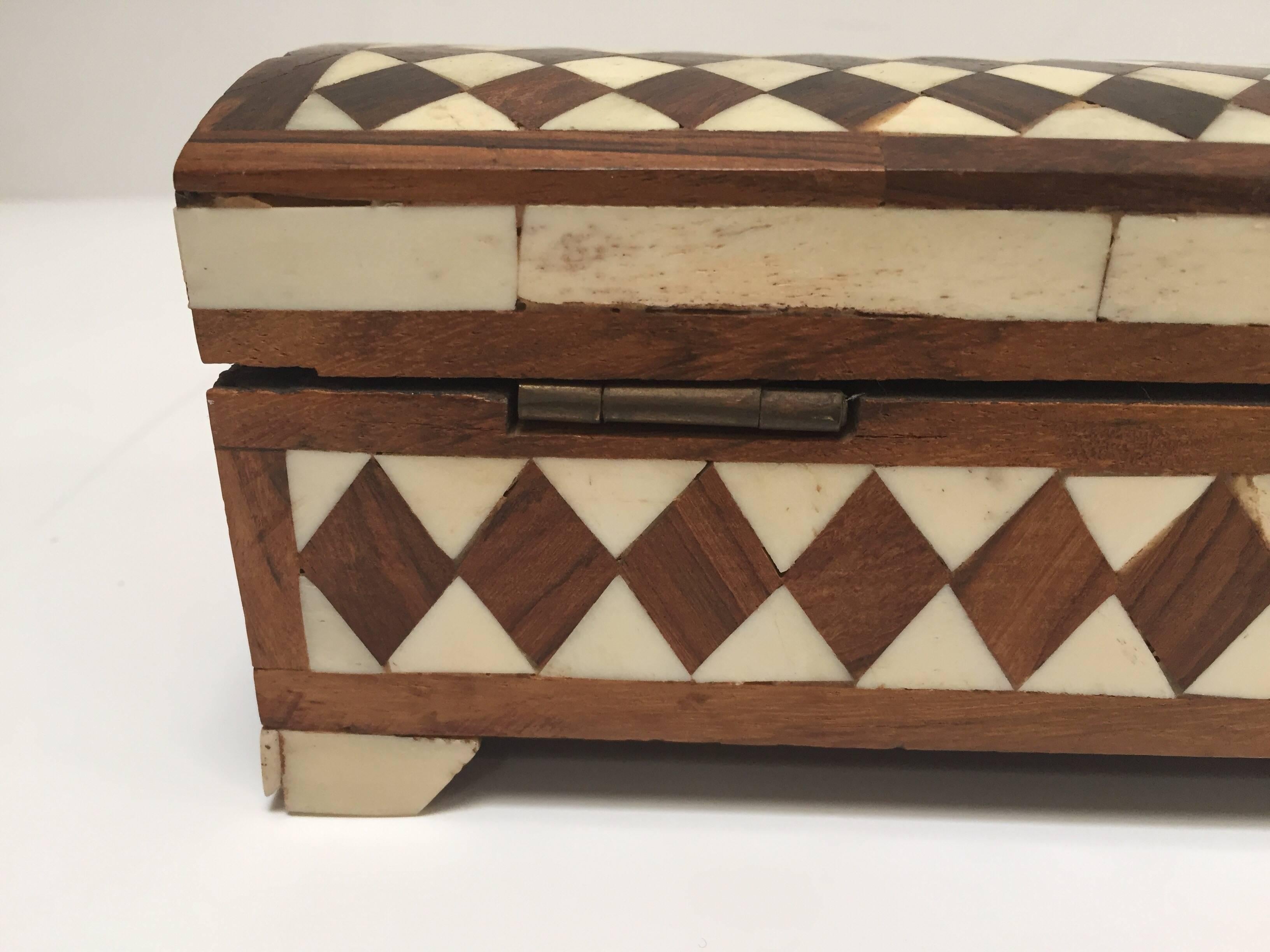 20th Century Vizagapatam Anglo-Indian Rectangular Box with Bone Inlaid For Sale