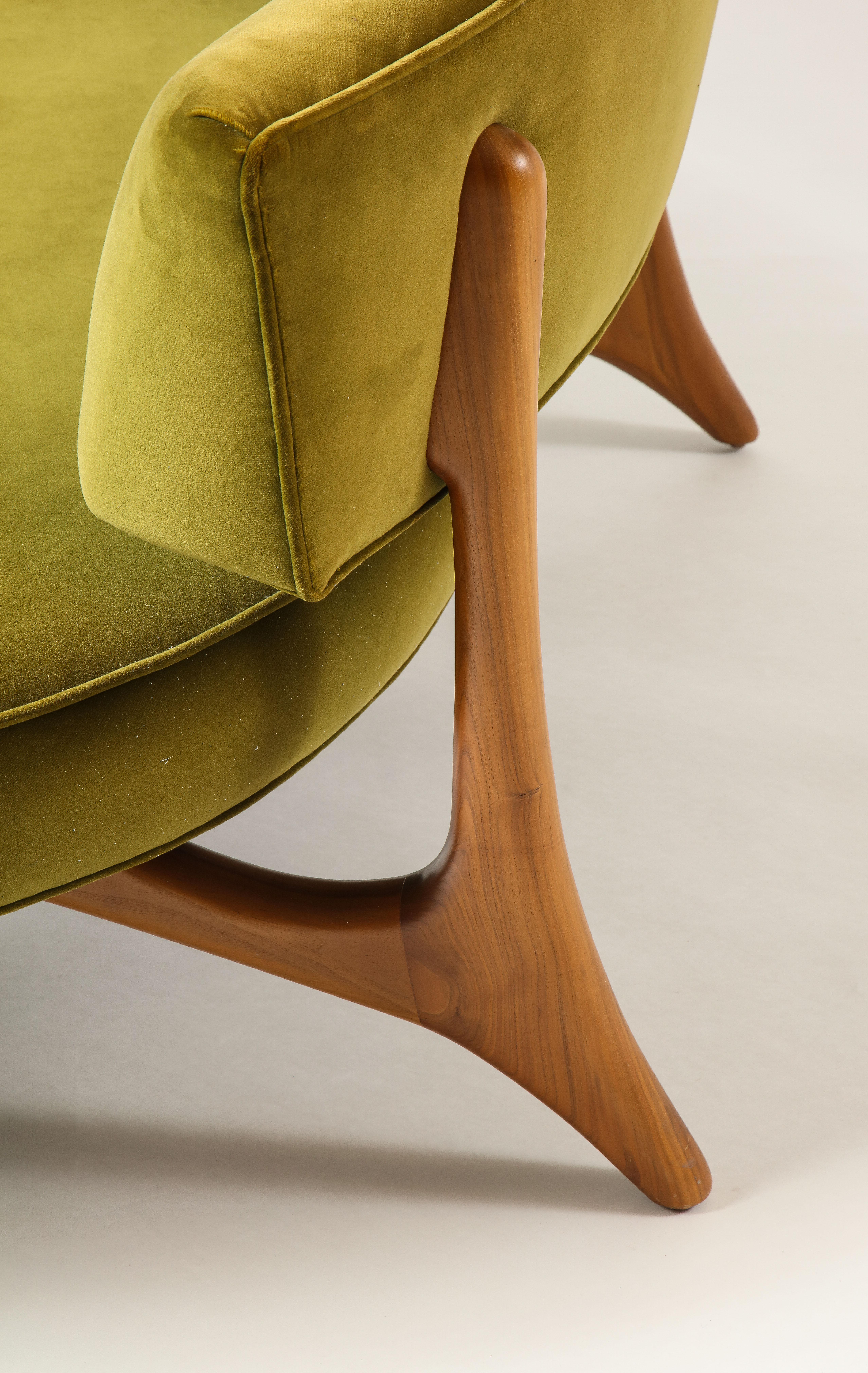 Vladimir Kagan Floating Curved Sofa with Olive Upholstery & Natural Walnut Base 12