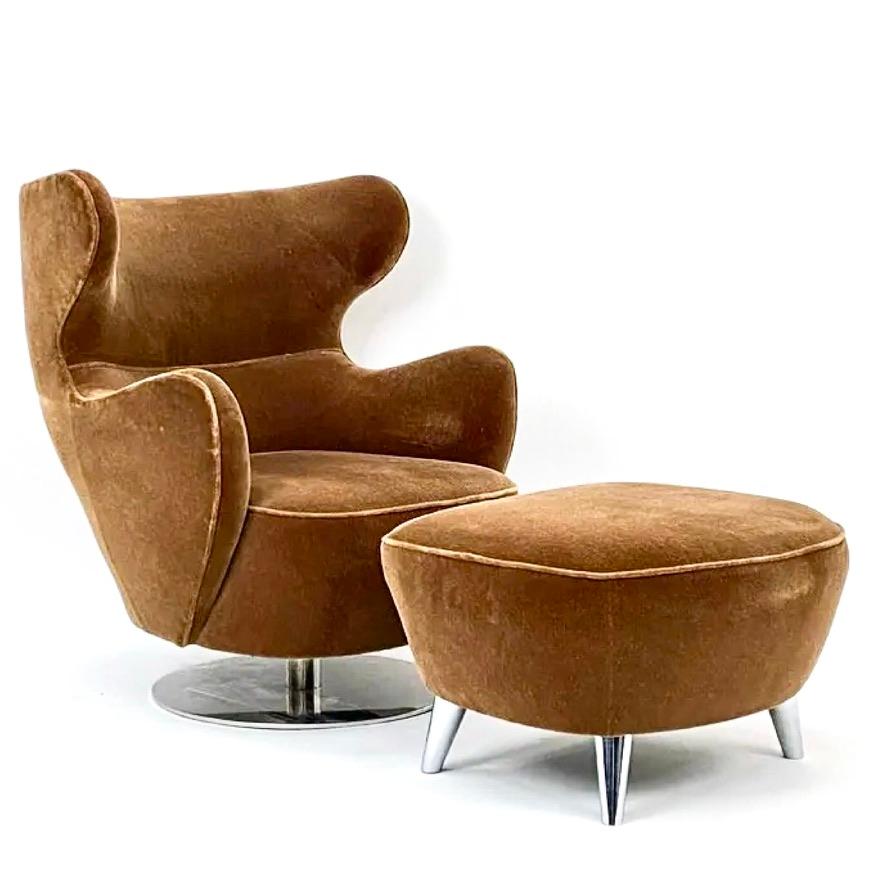 Moderno Vladimir Kagan 100BF Ottomana a botte, Mohair Whiskey e Nickel Lucido in vendita