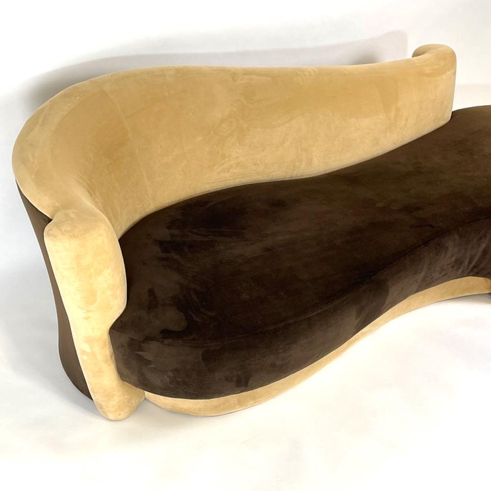 Late 20th Century Organic Curved Modern Serpentine Sofa for Weiman / Preview manner of Kagan