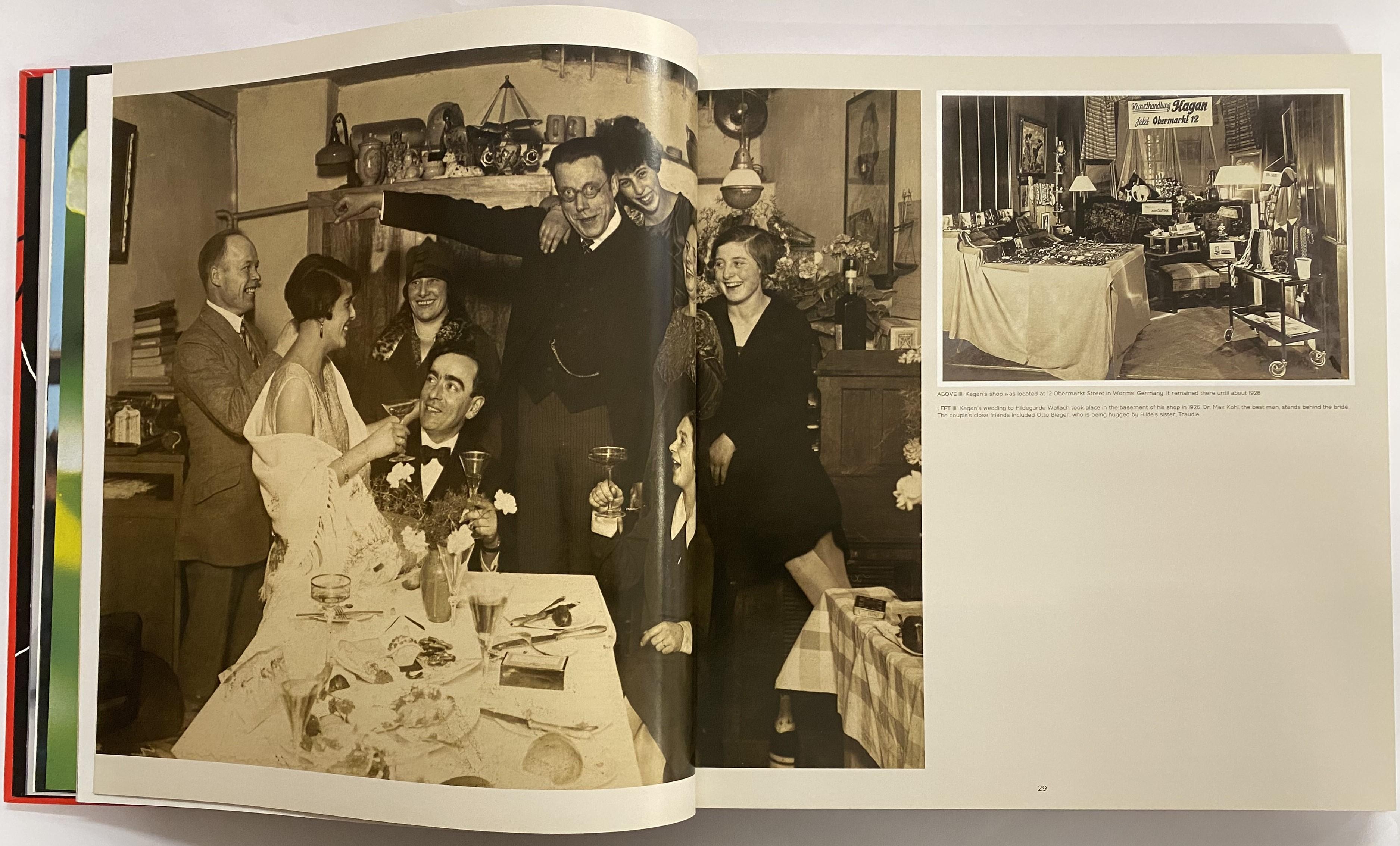 Vladimir Kagan : A Lifetime of Avant-Garde Design (Livre) Bon état - En vente à North Yorkshire, GB