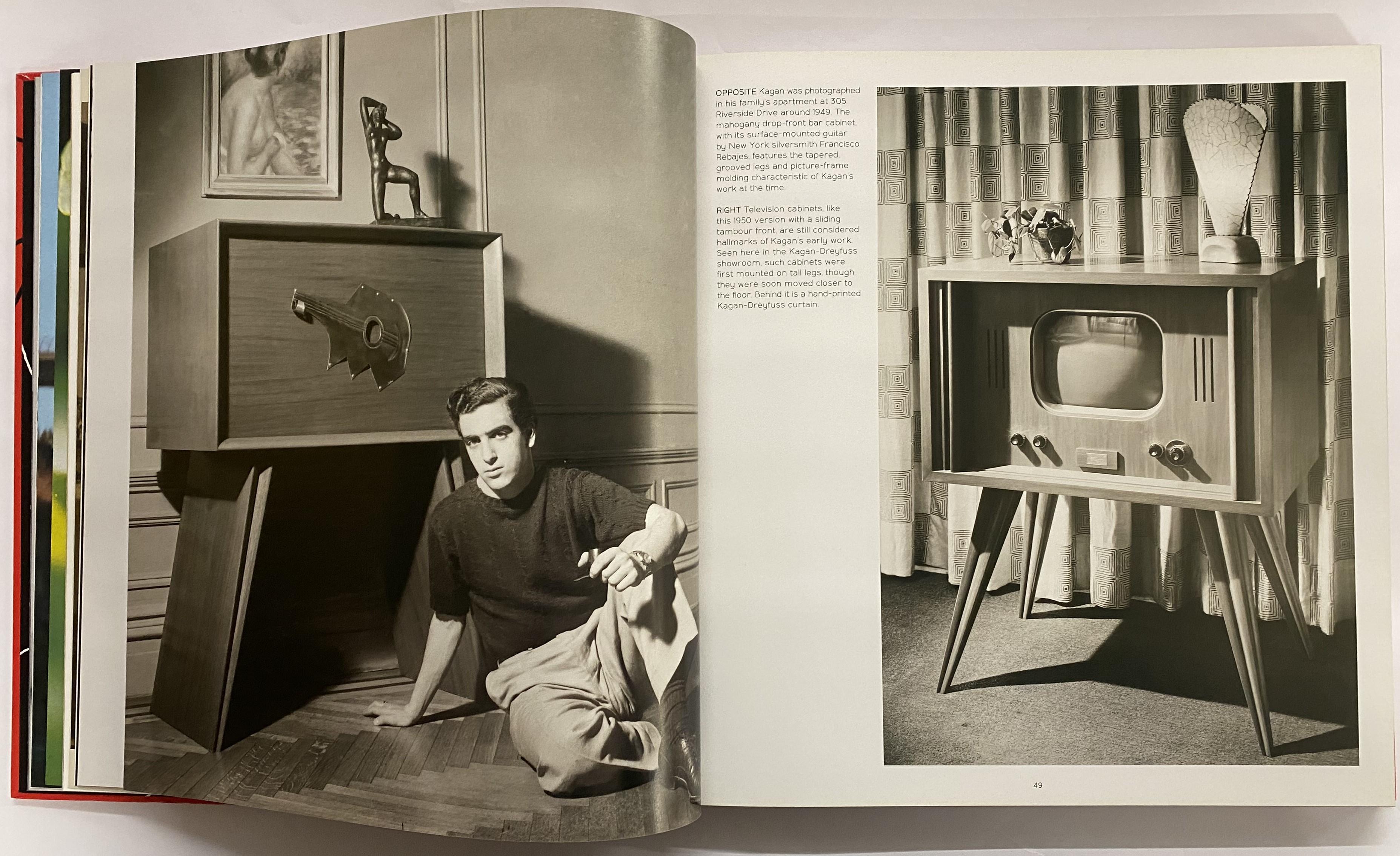 Papier Vladimir Kagan : A Lifetime of Avant-Garde Design (Livre) en vente
