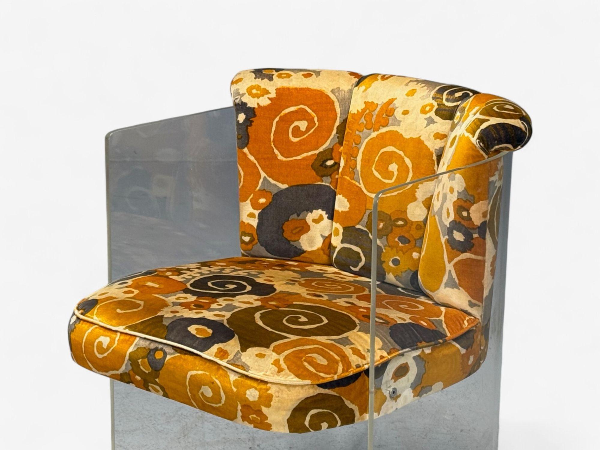 Vladimir Kagan, American Modern, Lucite, Fabric, Armchairs, USA, 1970s For Sale 1