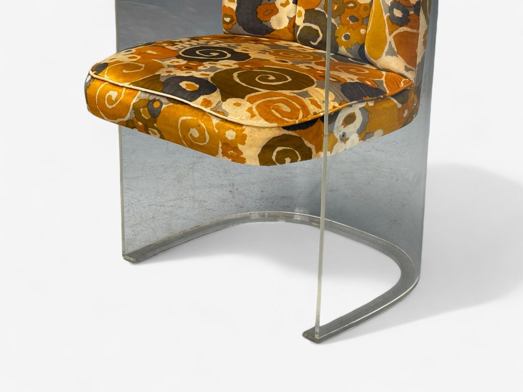 Vladimir Kagan, American Modern, Lucite, Fabric, Armchairs, USA, 1970s For Sale 2
