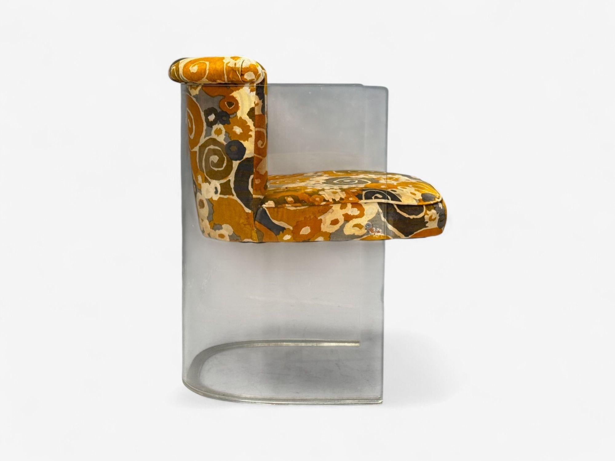 Vladimir Kagan, American Modern, Lucite, Fabric, Armchairs, USA, 1970s For Sale 4