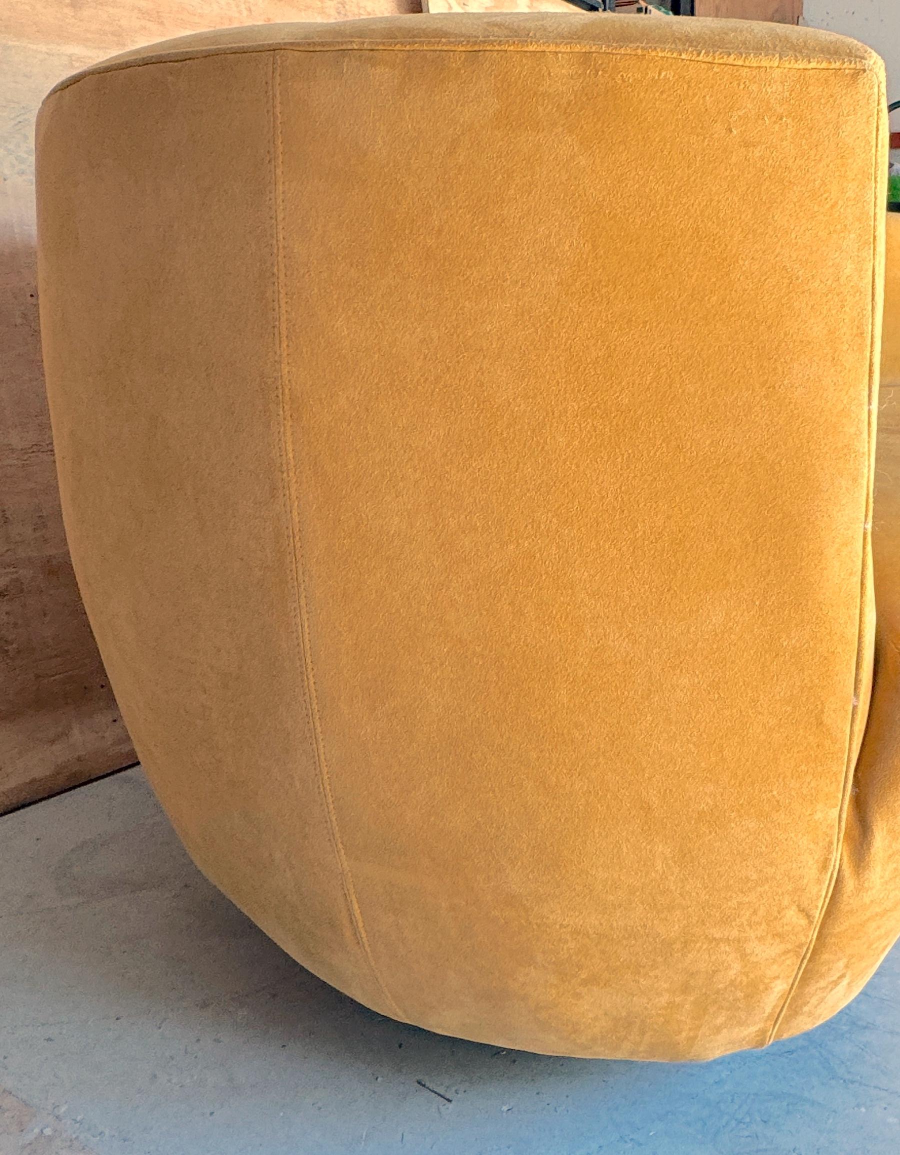 Serpentine Cloud Sofa, in Suede In Good Condition In West Palm Beach, FL