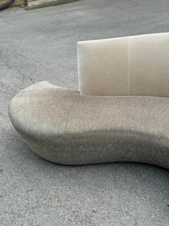 Vladimir Kagan Bilbao Sofa