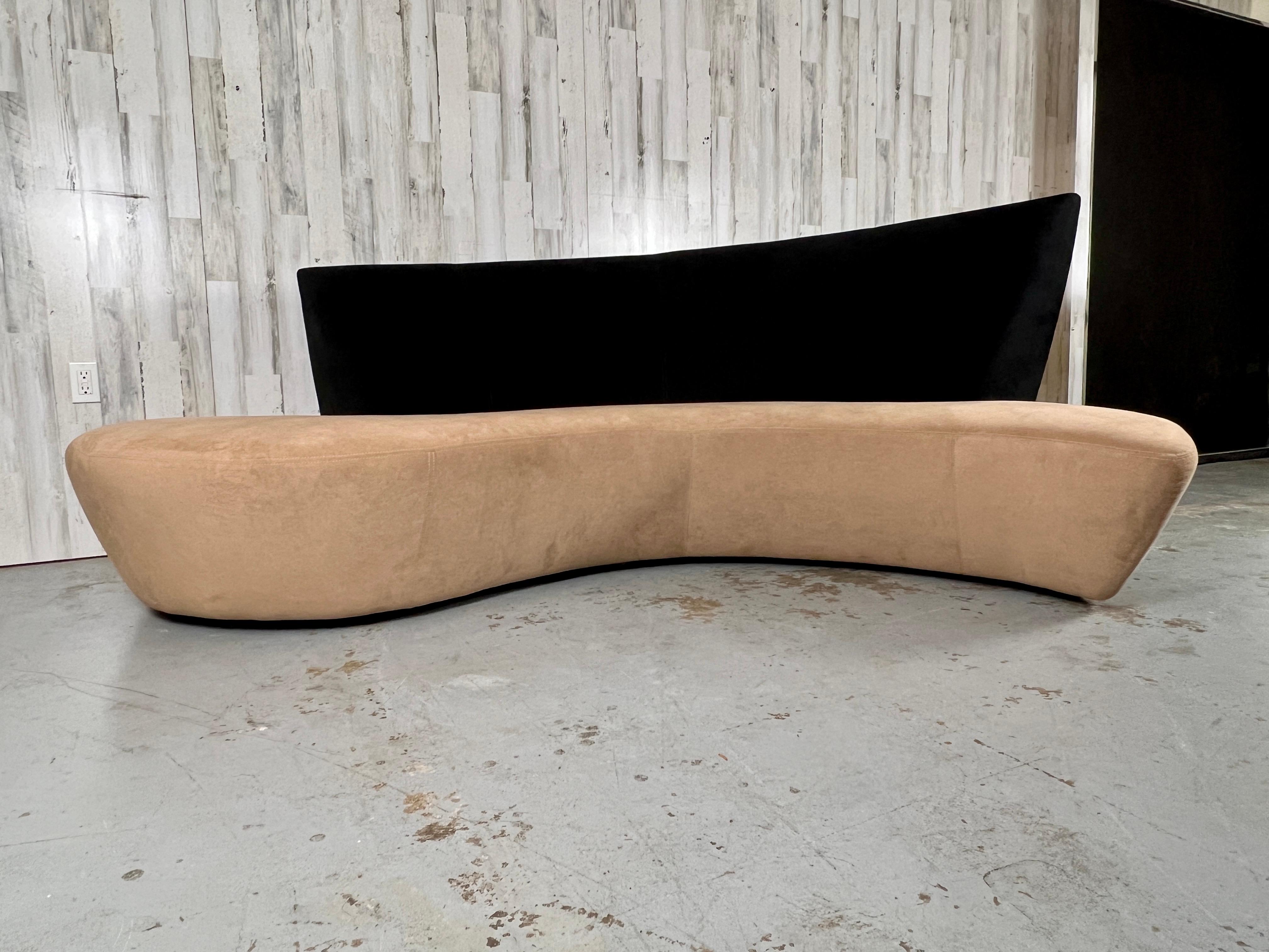 Vladimir Kagan Bilbao Sofa for Weiman For Sale 5