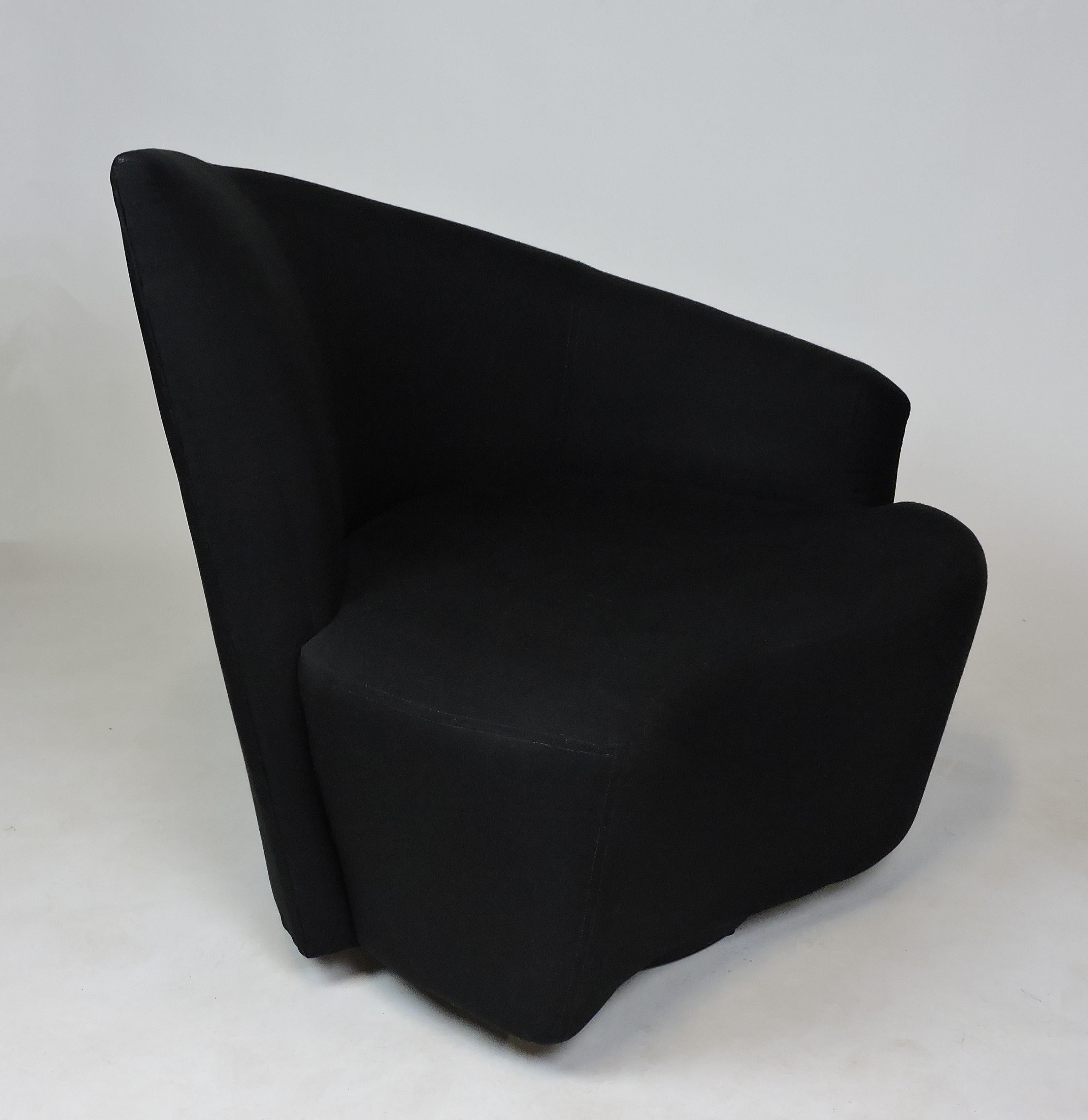 Vladimir Kagan Bilbao Swivel Lounge Chair for Weiman In Good Condition In Chesterfield, NJ