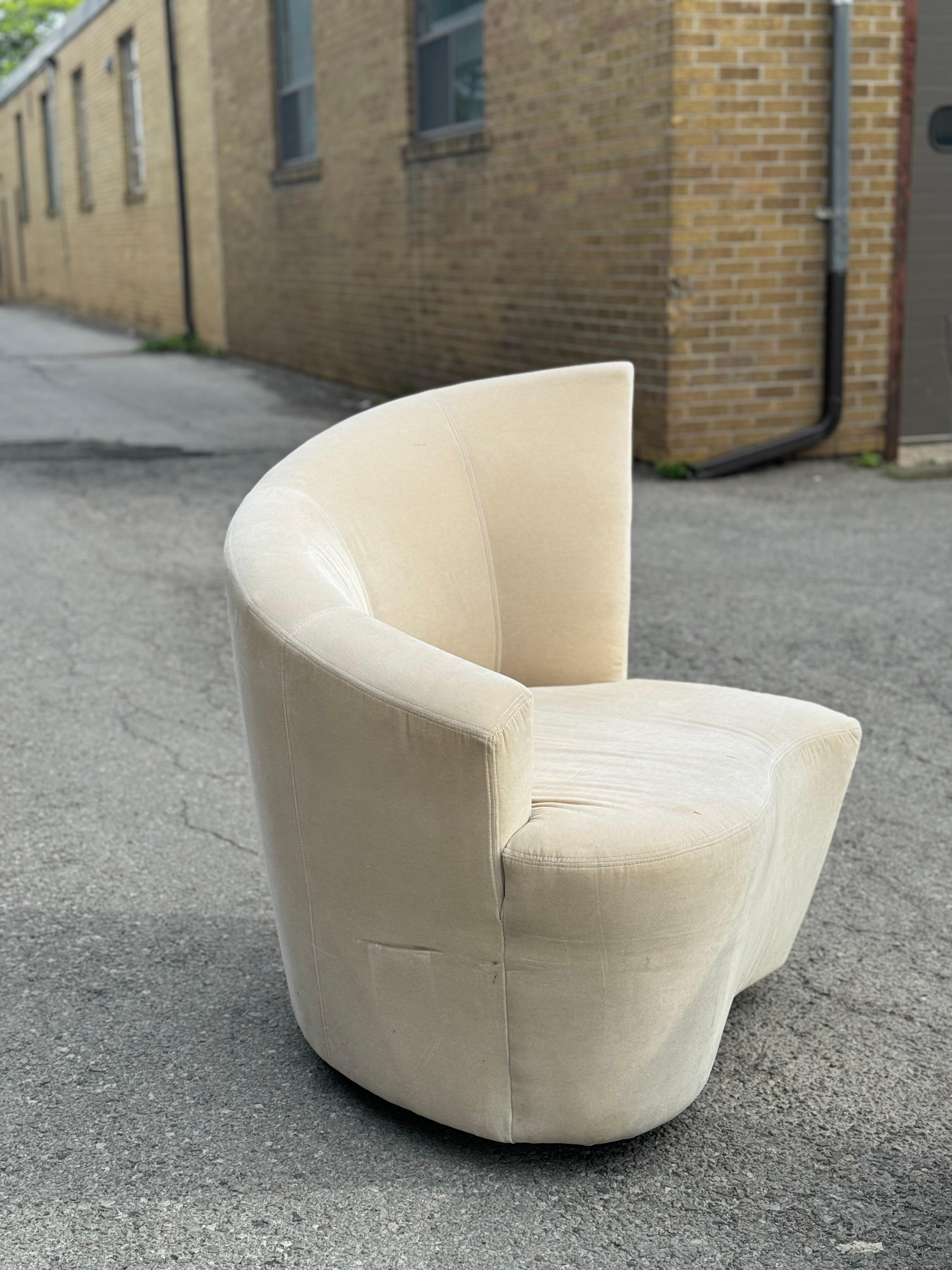 Vladimir Kagan Bilbao Swivel Slipper Chairs For Sale 5