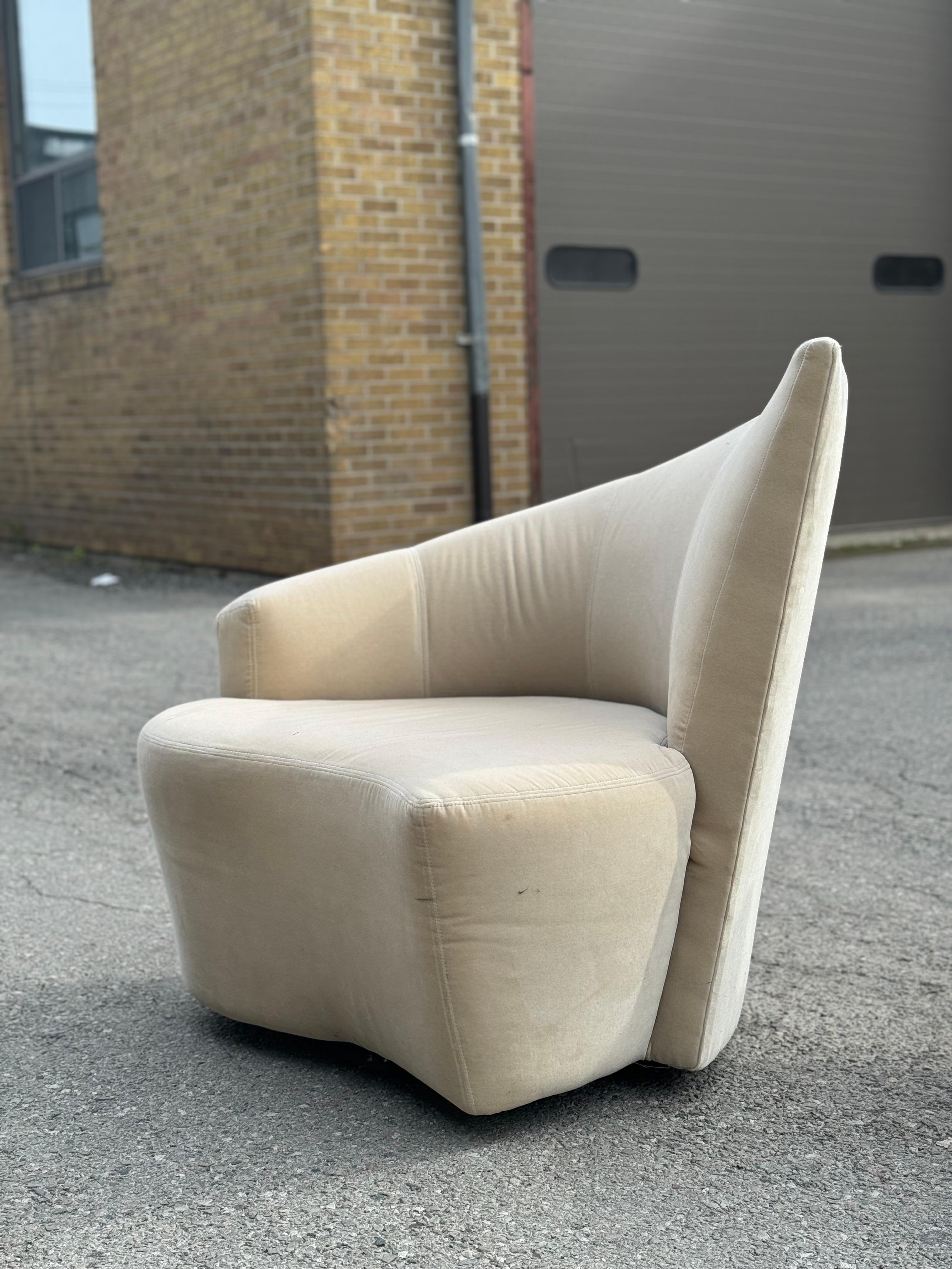 Vladimir Kagan Bilbao Swivel Slipper Chairs For Sale 6